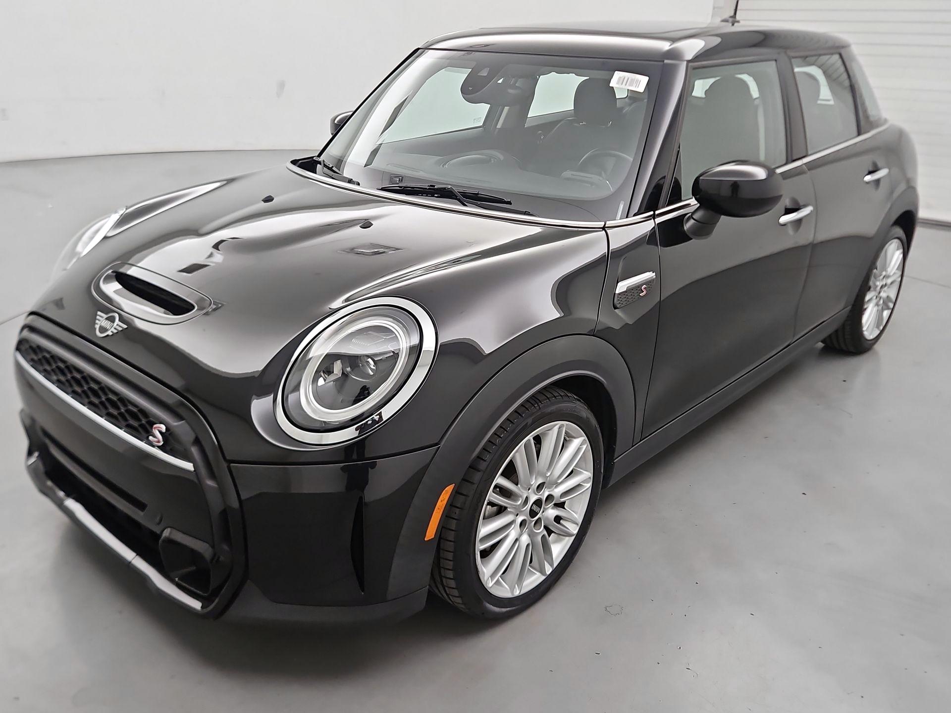Thumbnail: 2024 MINI Cooper Hardtop - 3