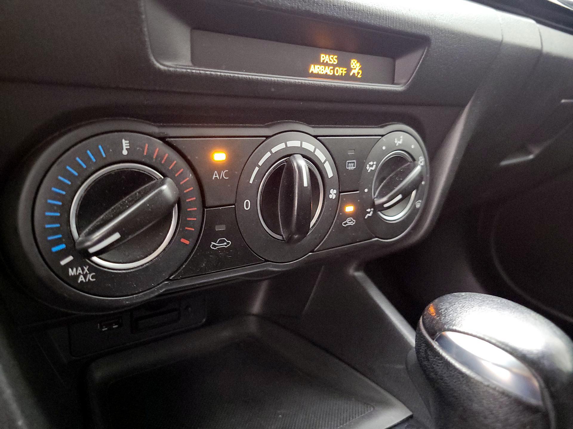 Thumbnail: 2015 Mazda Mazda3 - 16