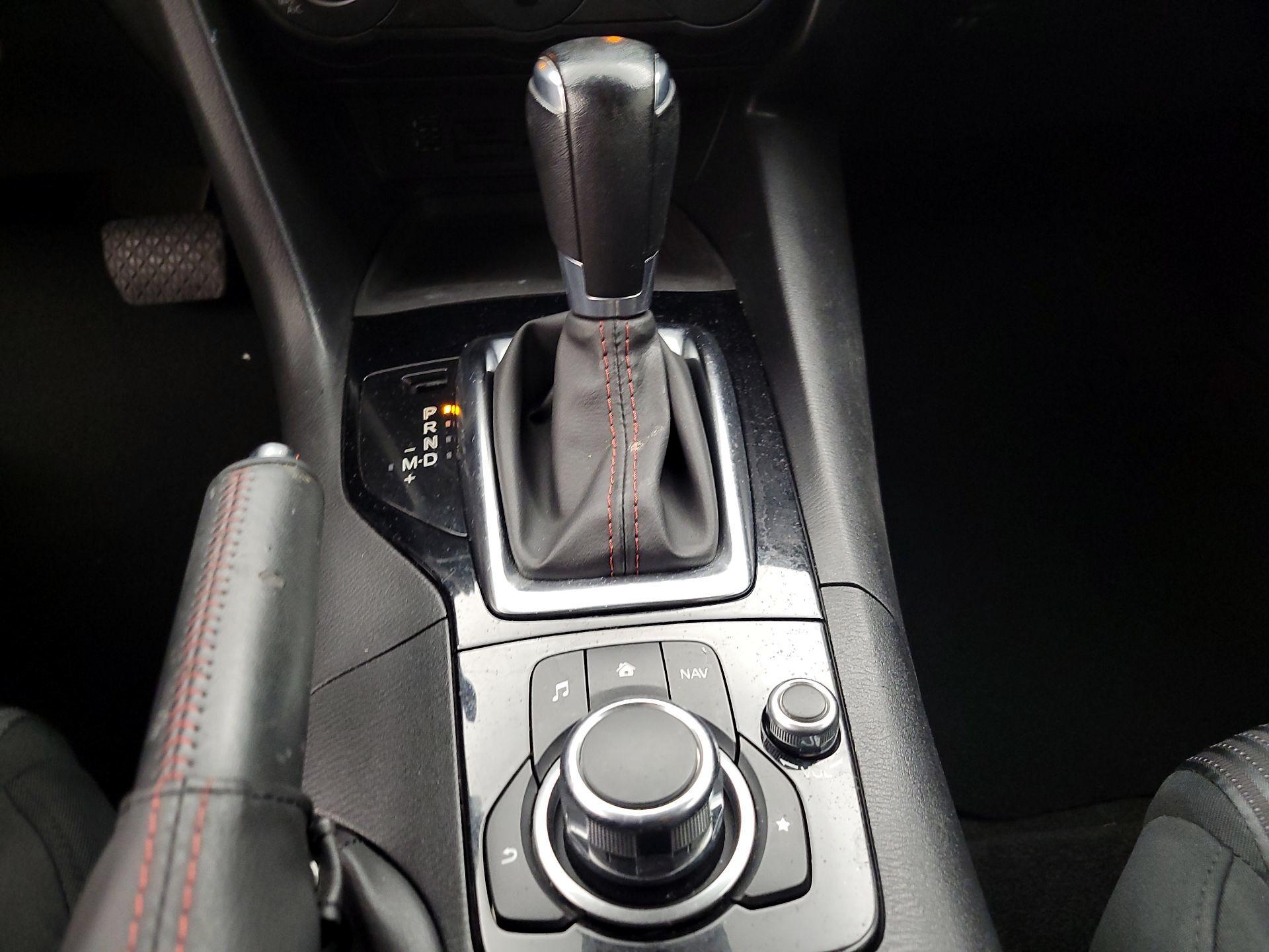 Thumbnail: 2015 Mazda Mazda3 - 17
