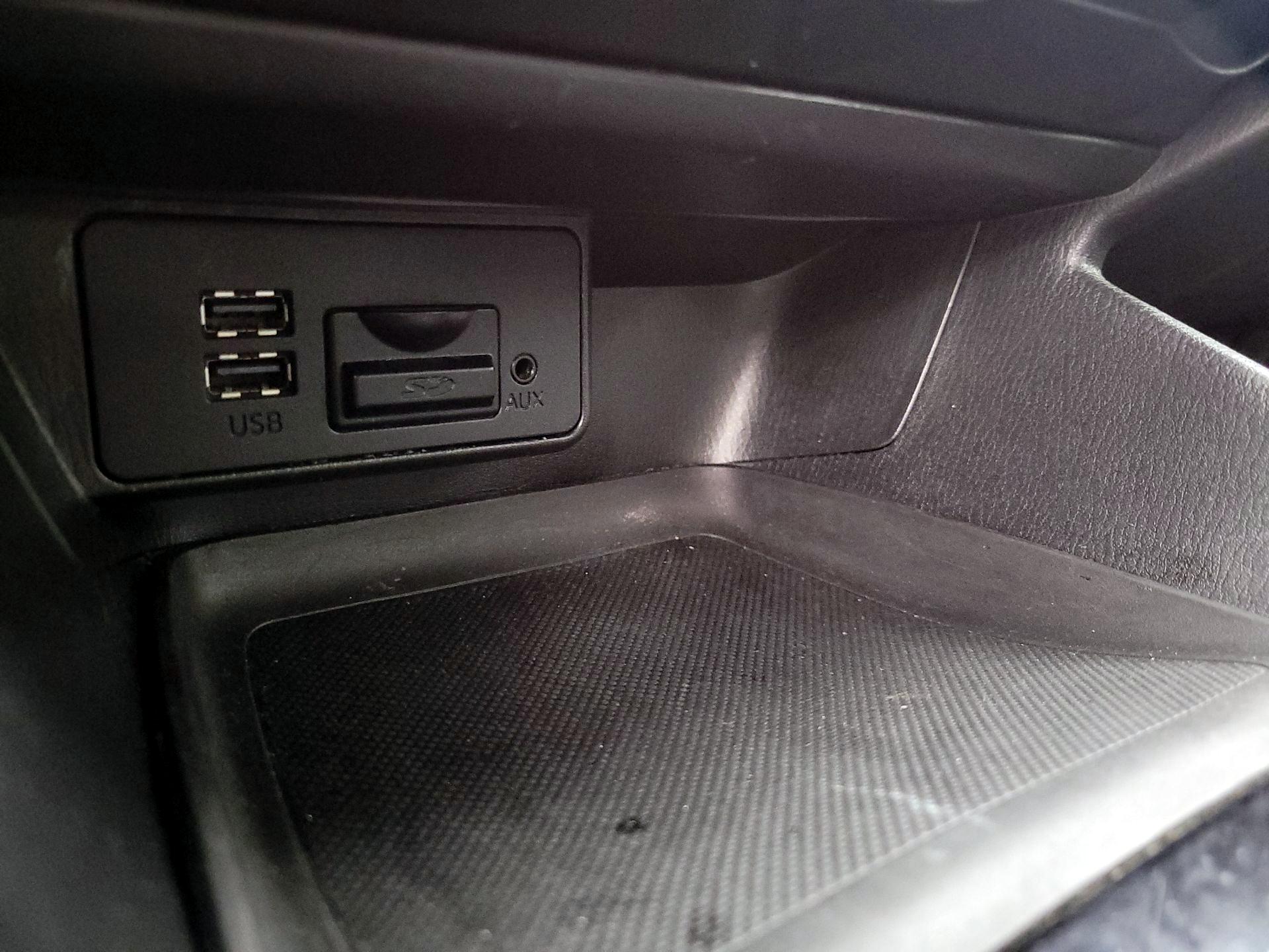 Thumbnail: 2015 Mazda Mazda3 - 18