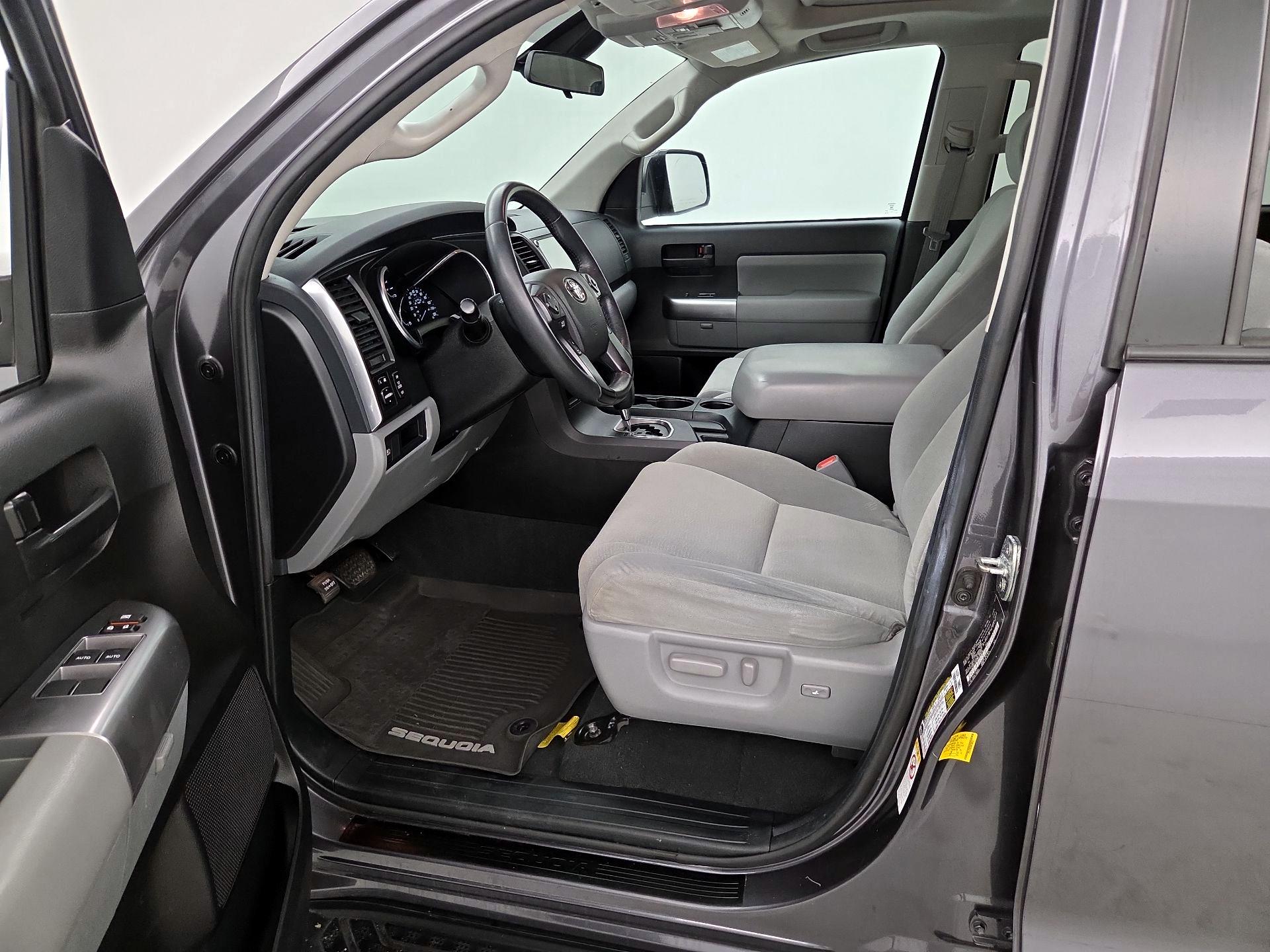 Thumbnail: 2022 Toyota Sequoia - 11