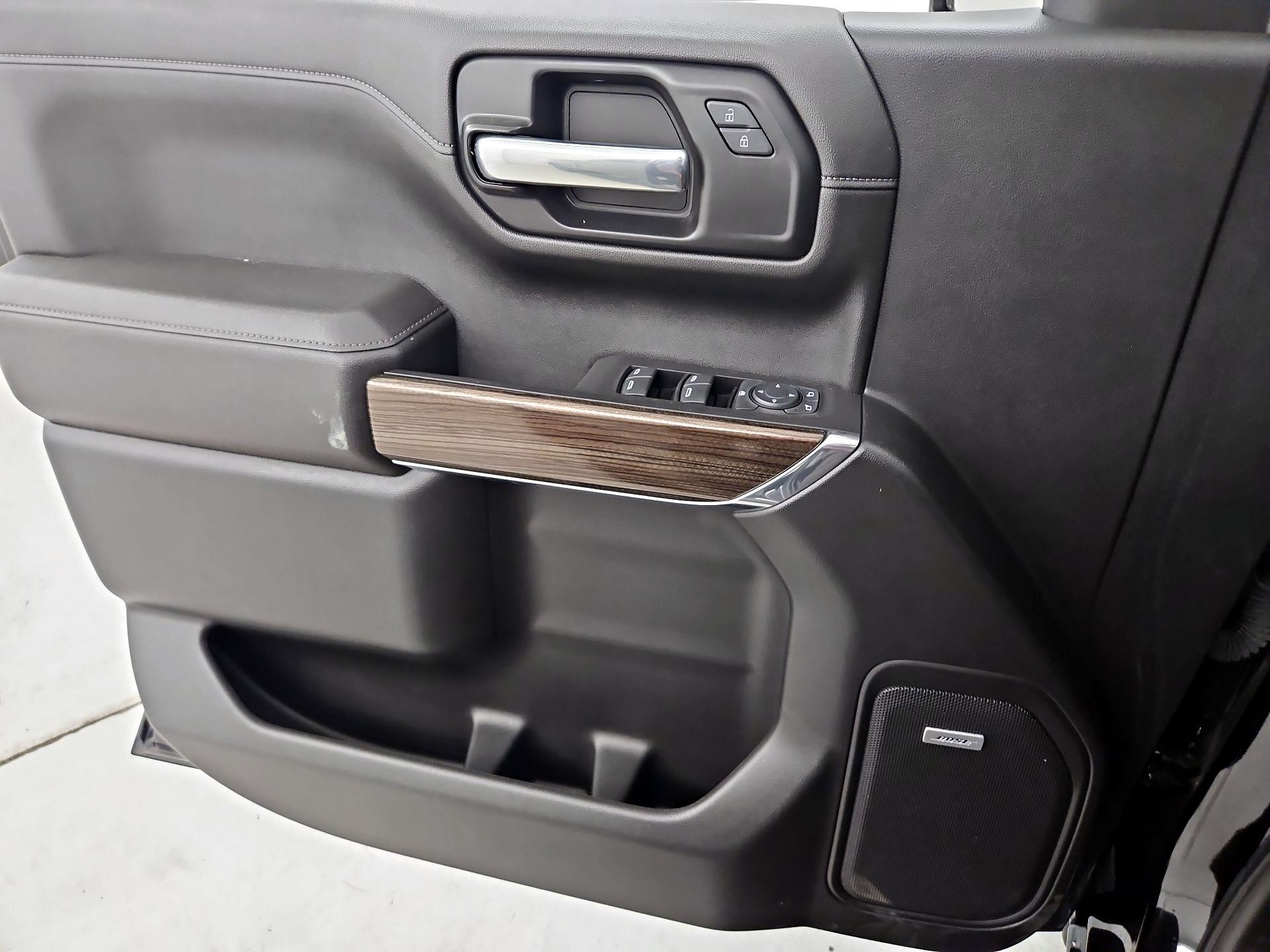 Thumbnail: 2021 Chevrolet Silverado 1500 - 12