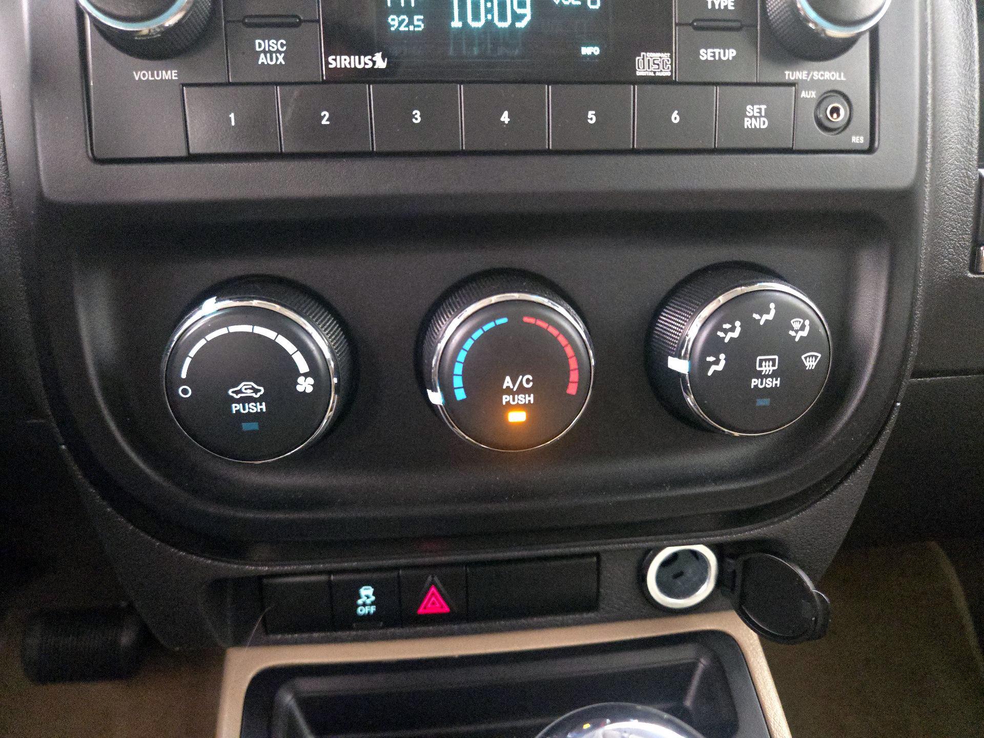 Thumbnail: 2017 Jeep Patriot - 14