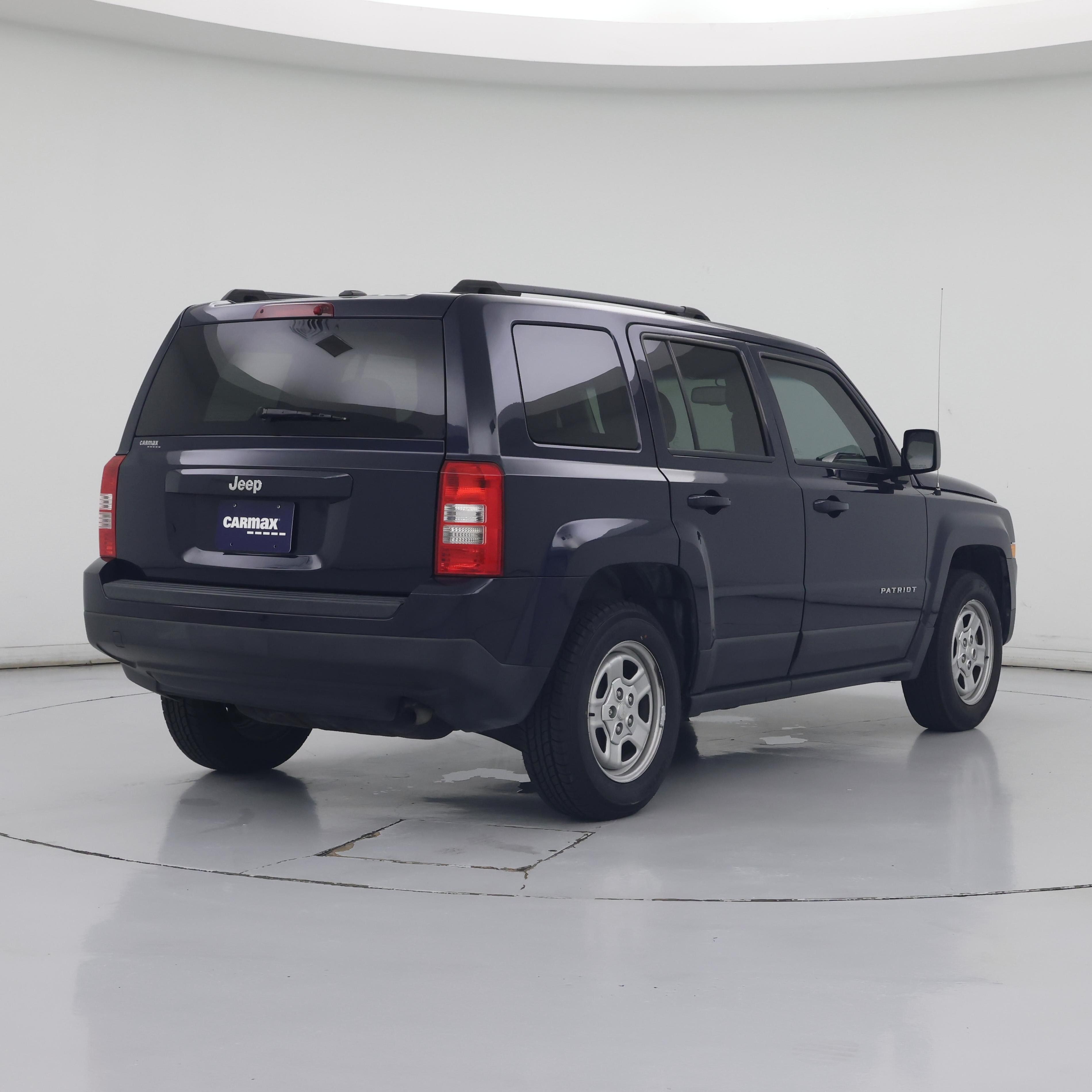 Thumbnail: 2017 Jeep Patriot - 8