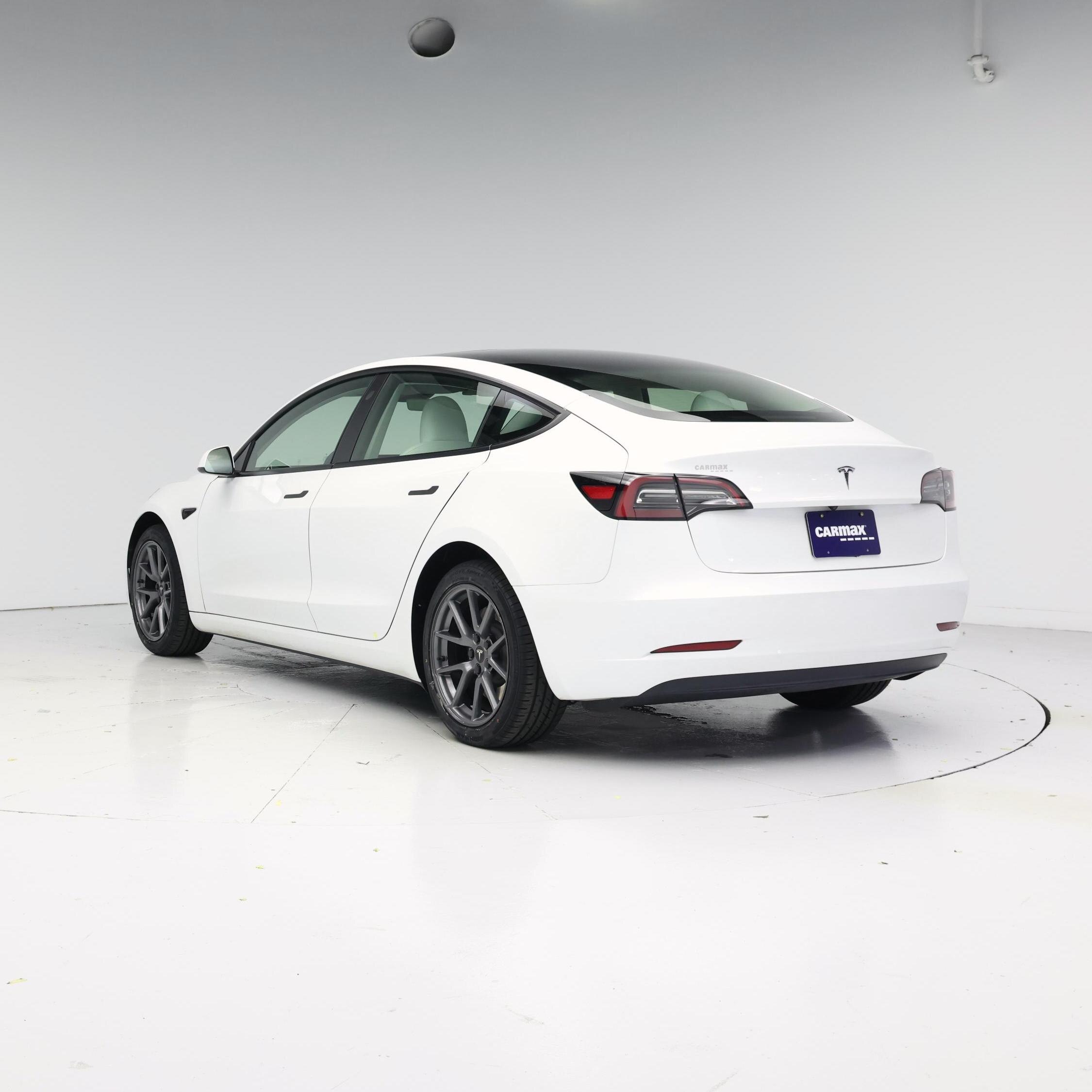 Thumbnail: 2023 Tesla Model 3 - 2