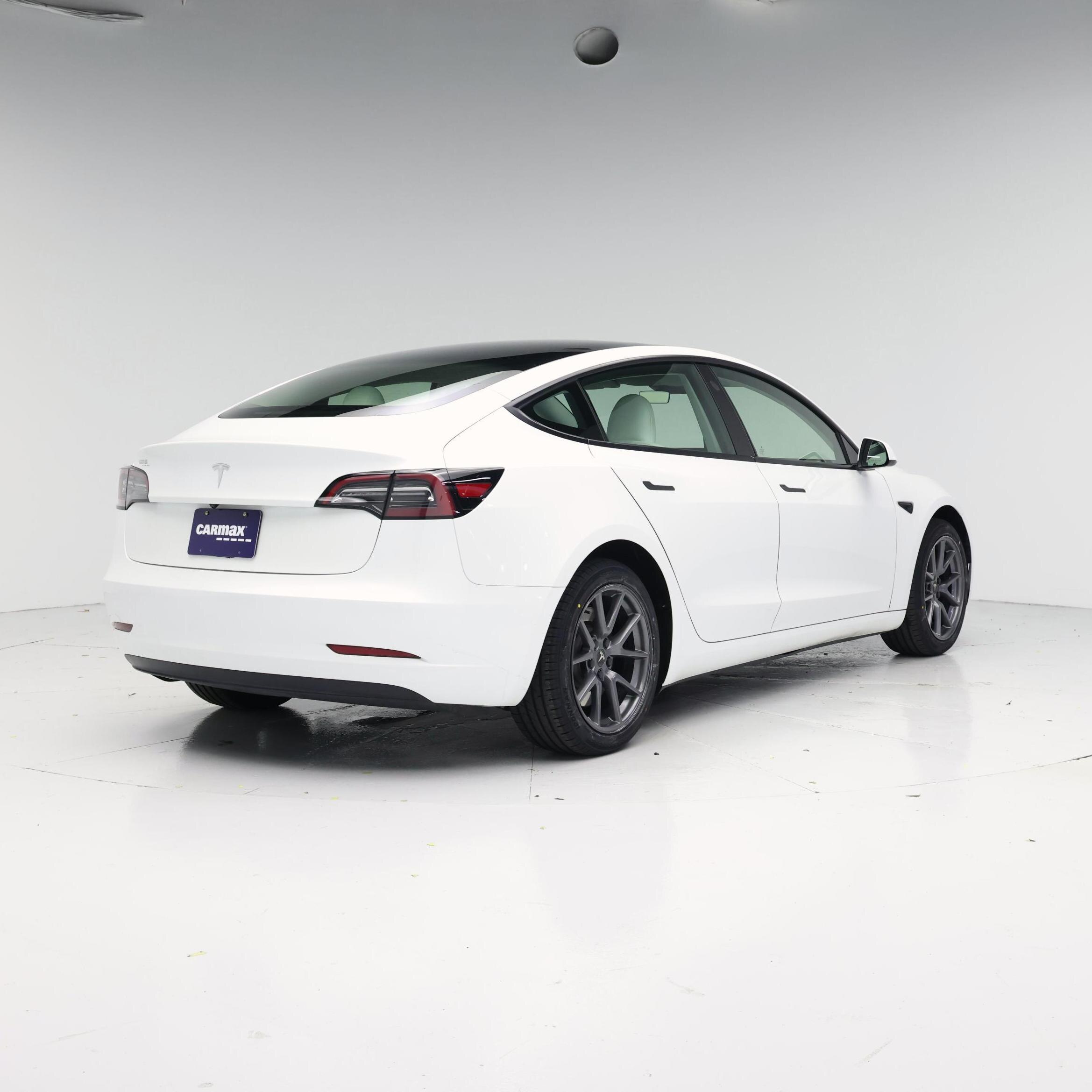 Thumbnail: 2023 Tesla Model 3 - 8