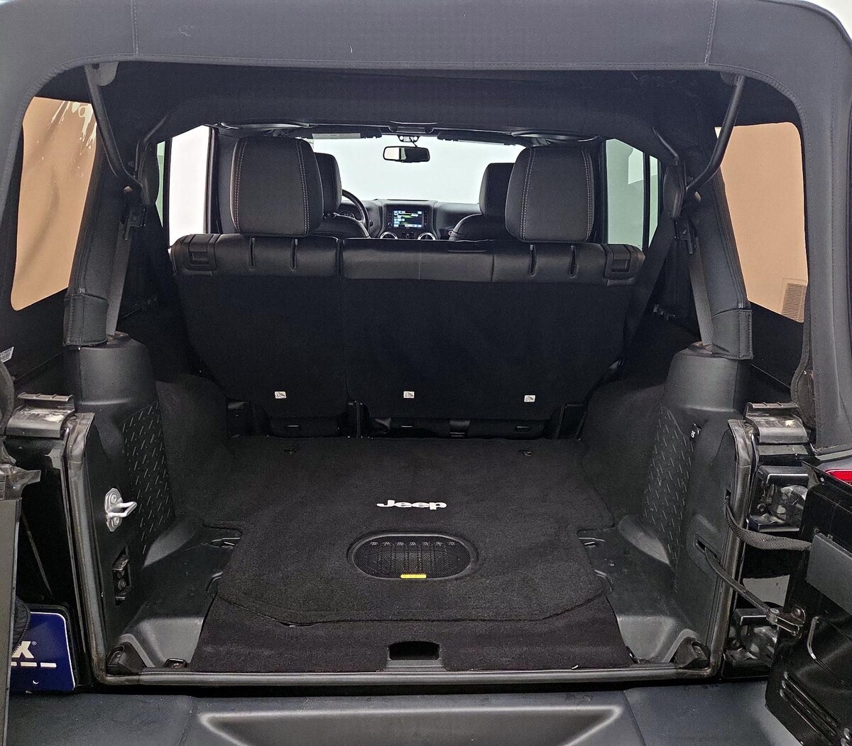 Trunk/Cargo (Seats Up)