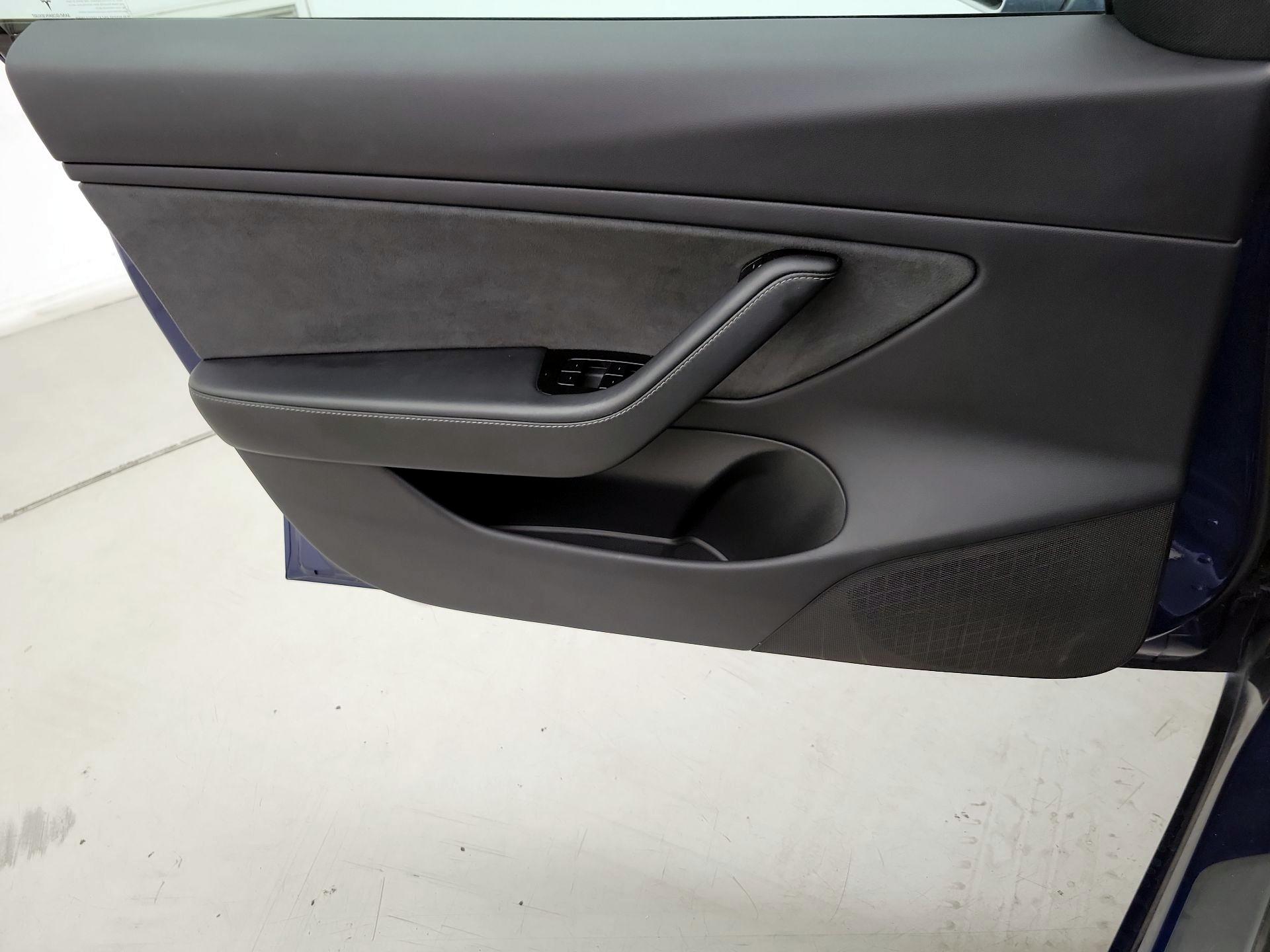 Thumbnail: 2019 Tesla Model 3 - 12