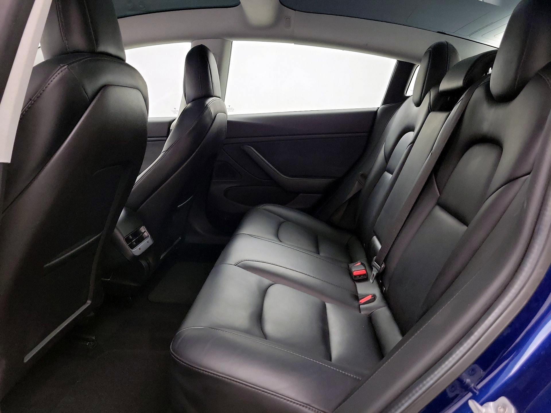 Thumbnail: 2019 Tesla Model 3 - 20