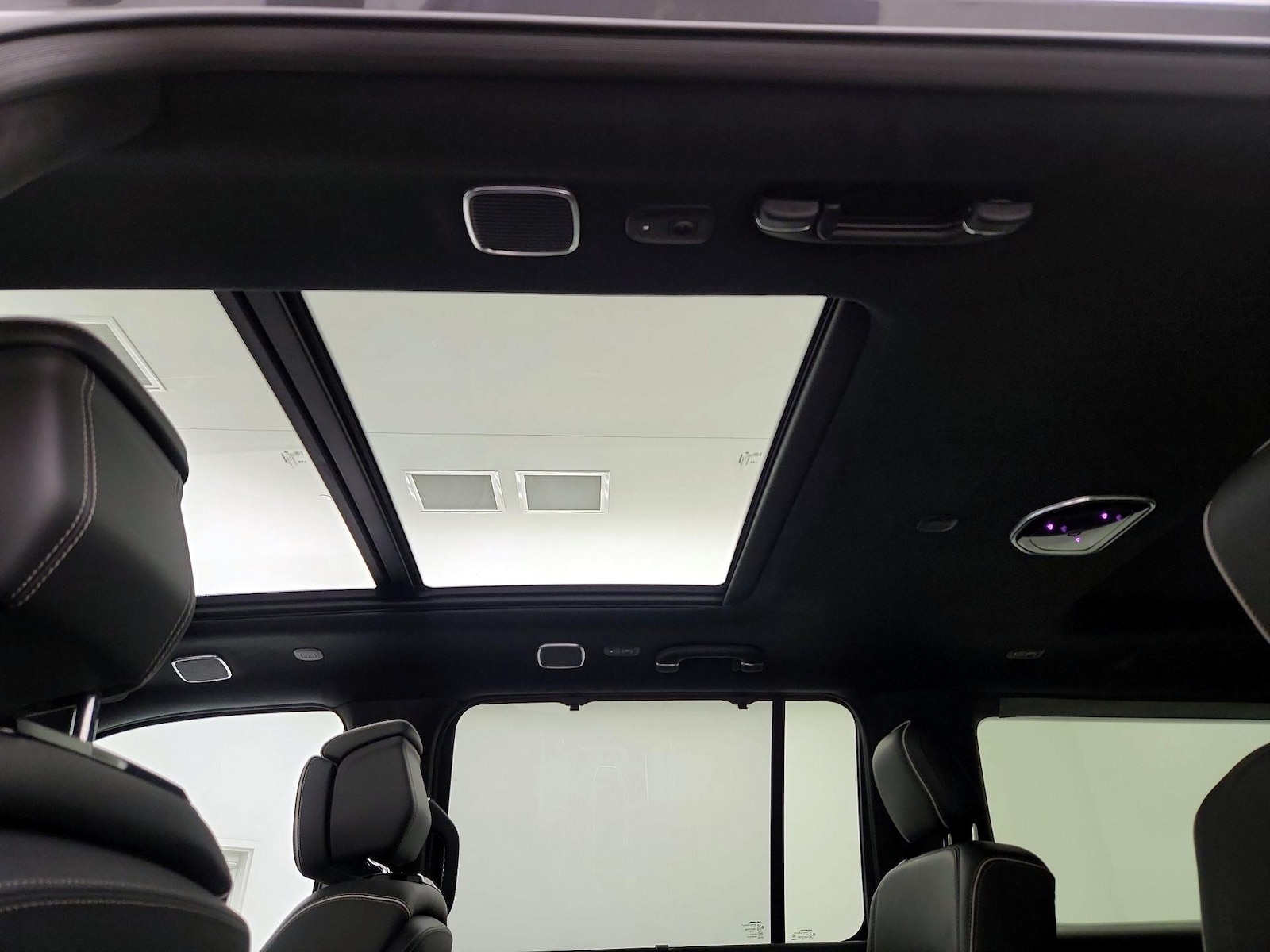 2024 Jeep Grand Wagoneer L Series II - Photo 25