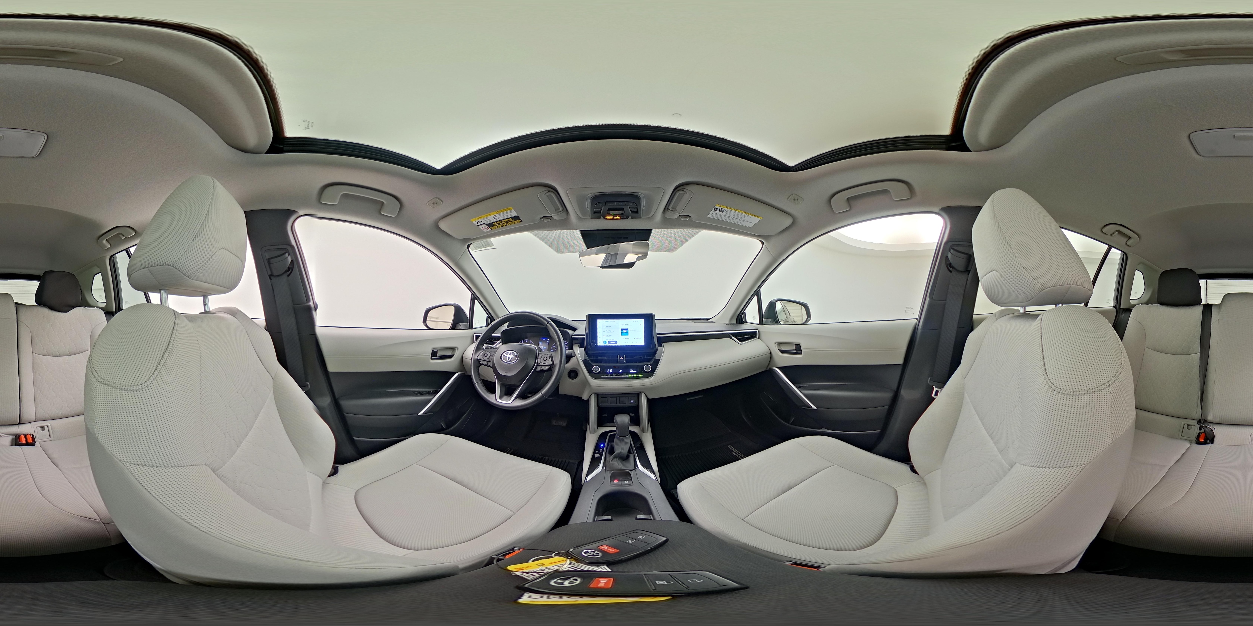 2025 Toyota Corolla Cross LE - Photo 24