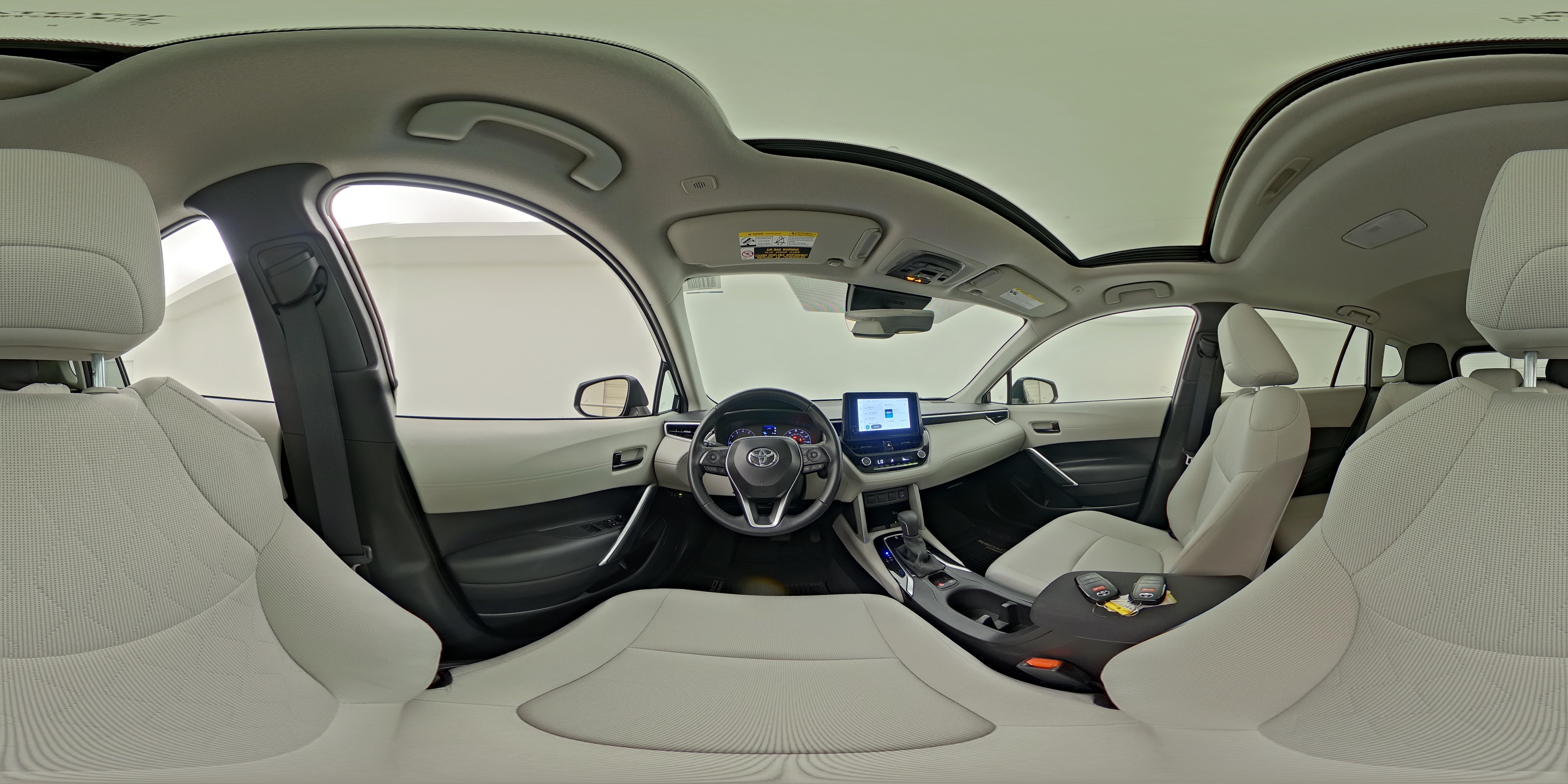 2025 Toyota Corolla Cross LE - Photo 26