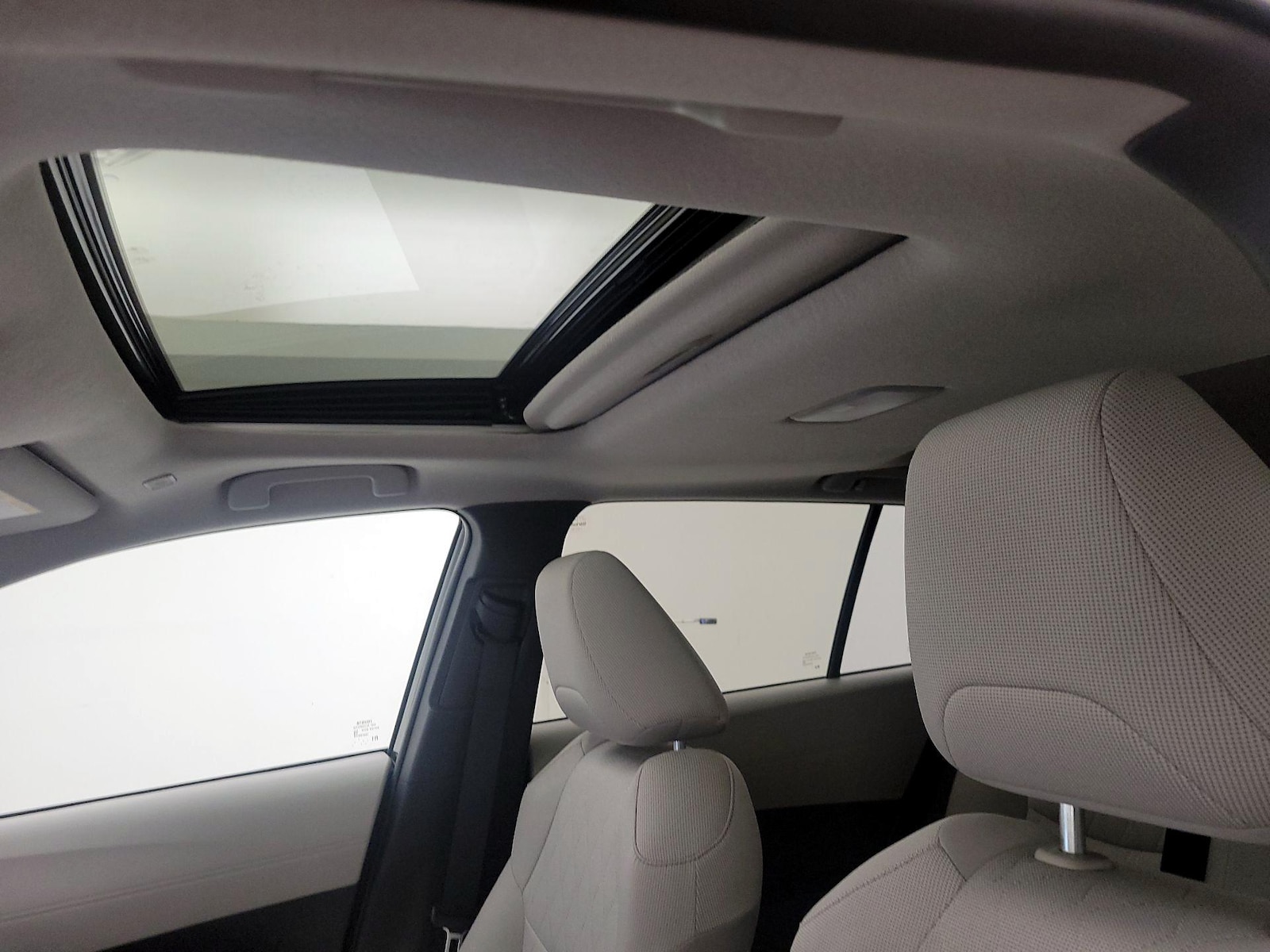 2025 Toyota Corolla Cross LE - Photo 19