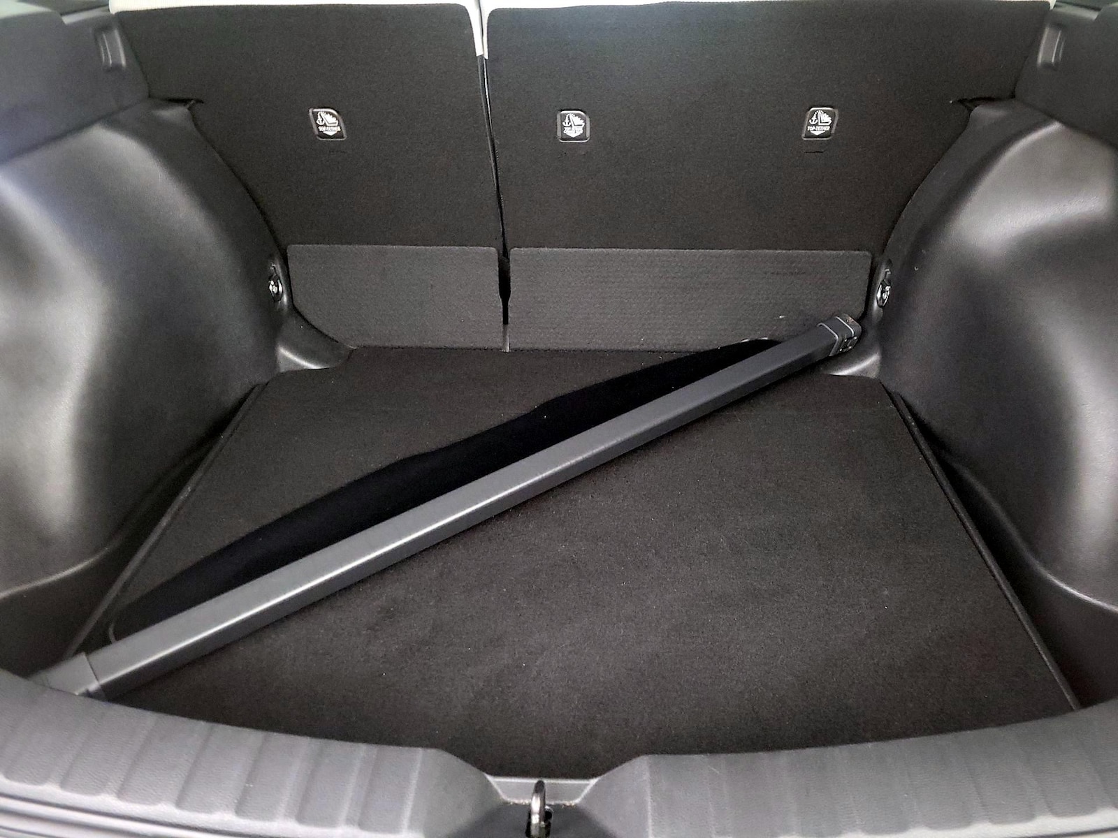 2025 Toyota Corolla Cross LE - Photo 21