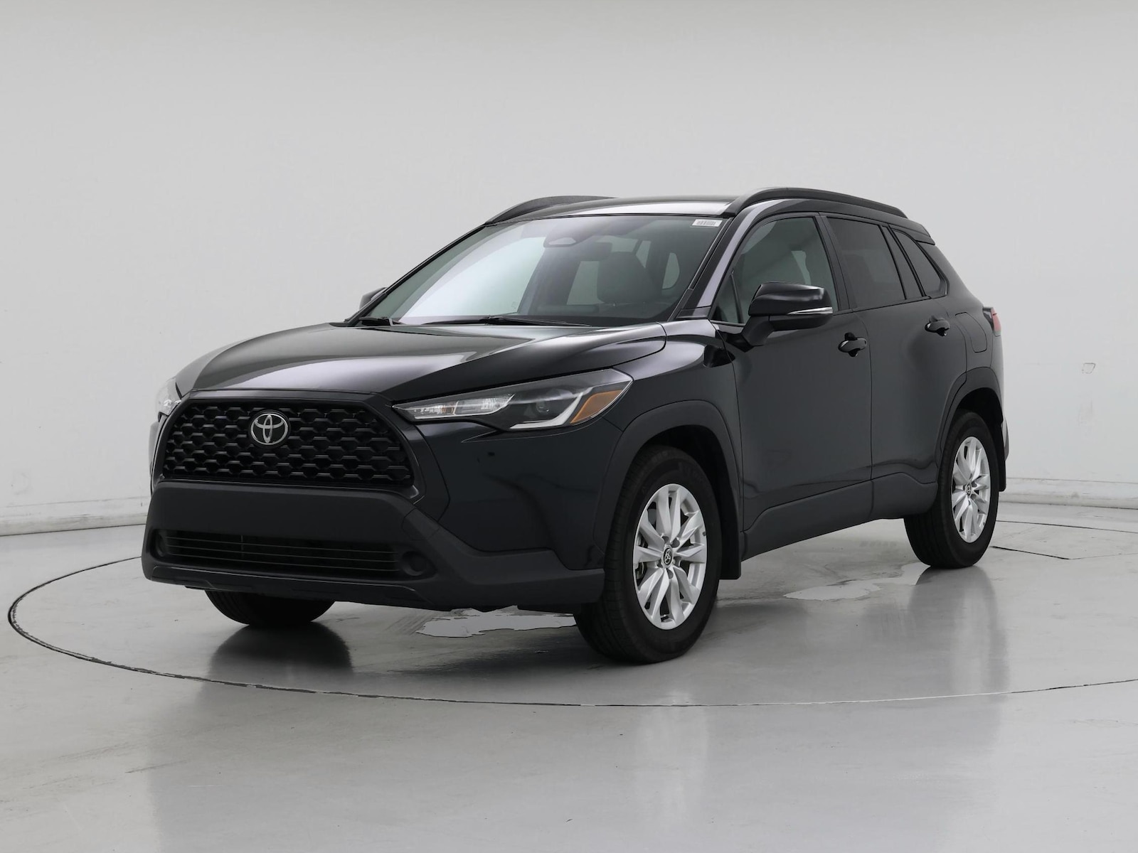 2025 Toyota Corolla Cross LE - Photo 5