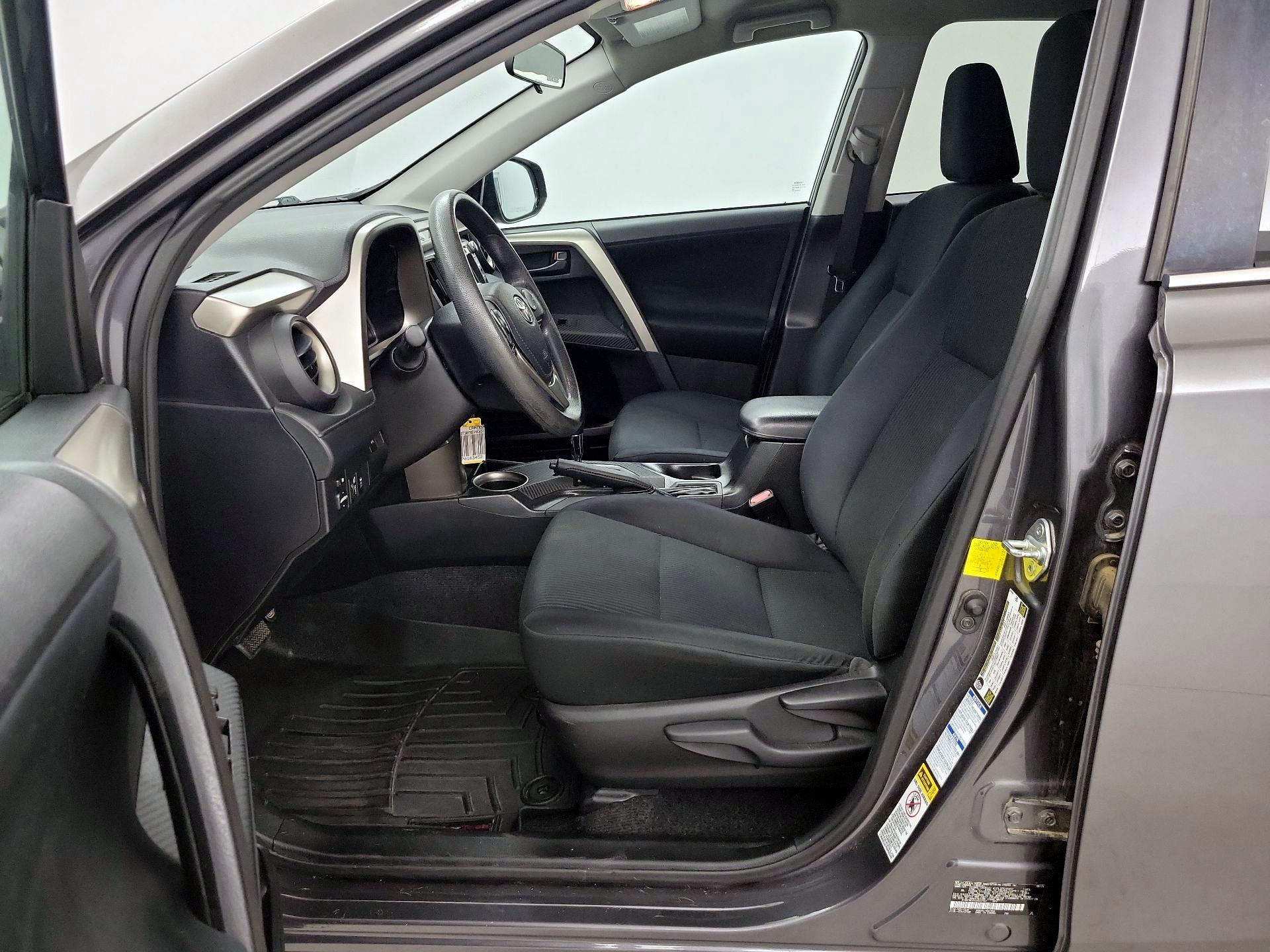 Thumbnail: 2014 Toyota RAV4 - 11