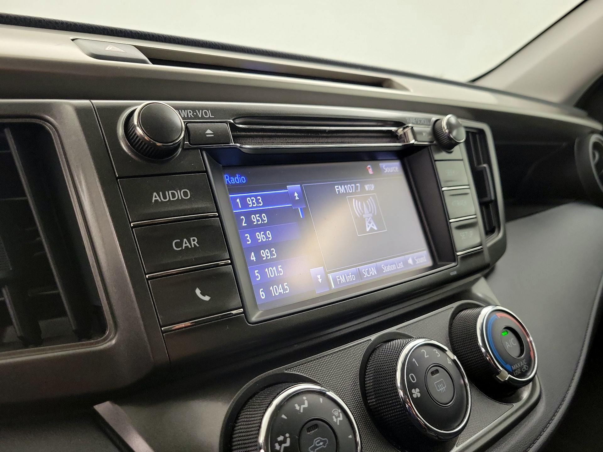 Thumbnail: 2014 Toyota RAV4 - 15