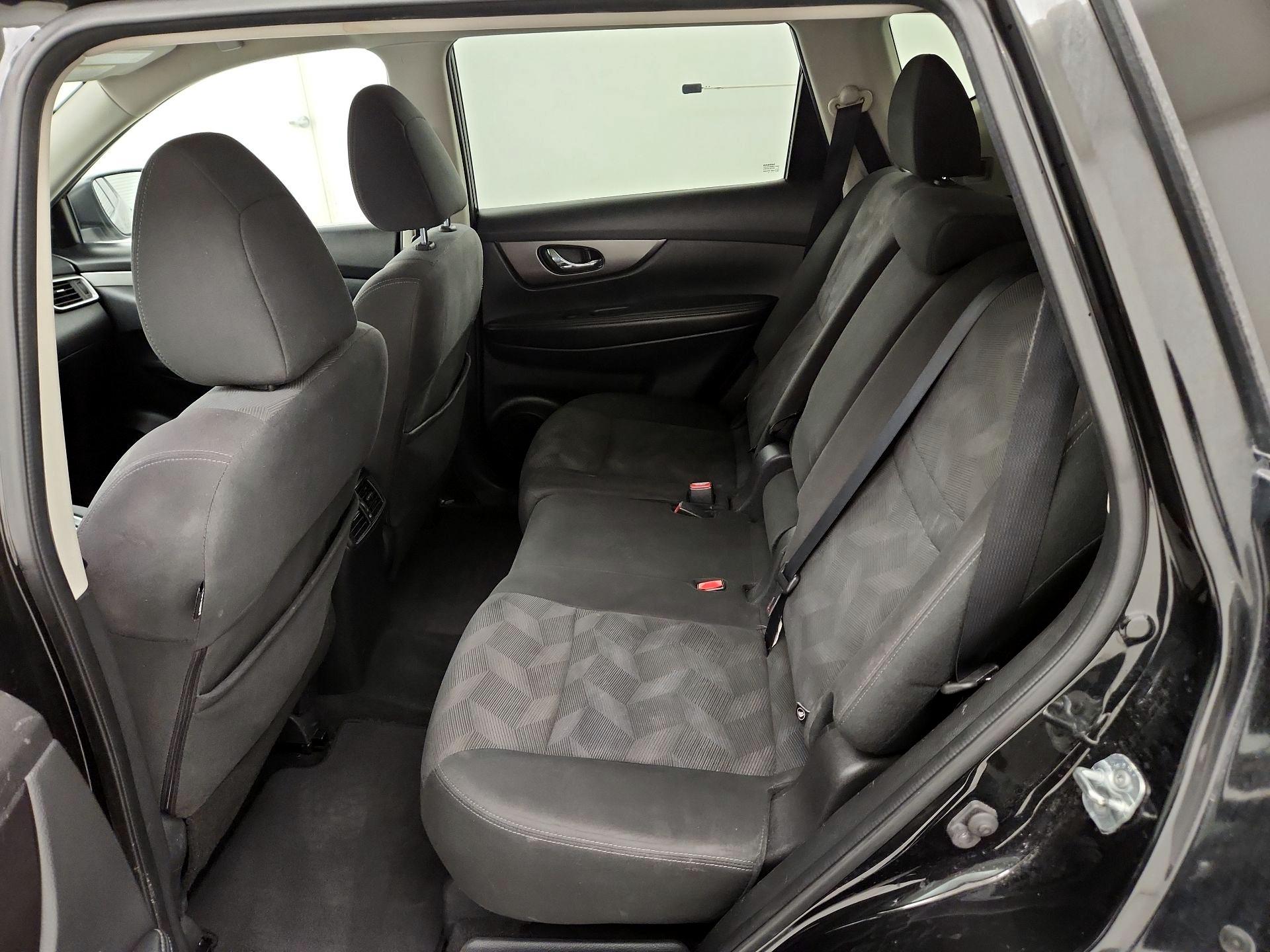 Thumbnail: 2016 Nissan Rogue - 20