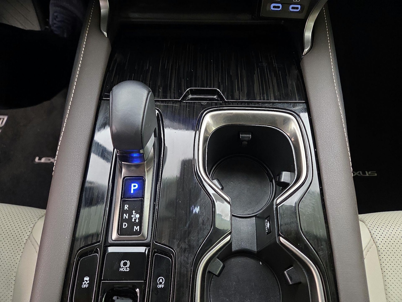 2024 Lexus RX 350 - Photo 18