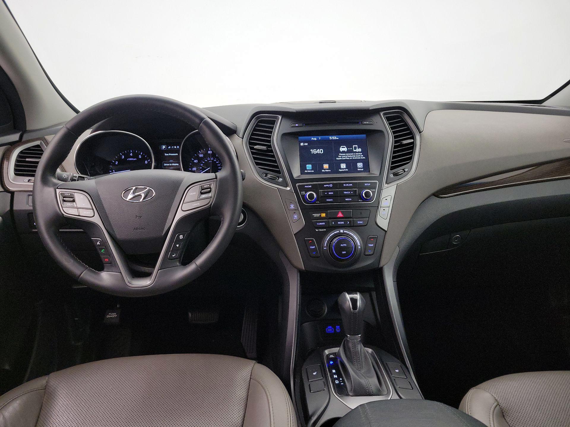 Thumbnail: 2017 Hyundai Santa Fe - 9