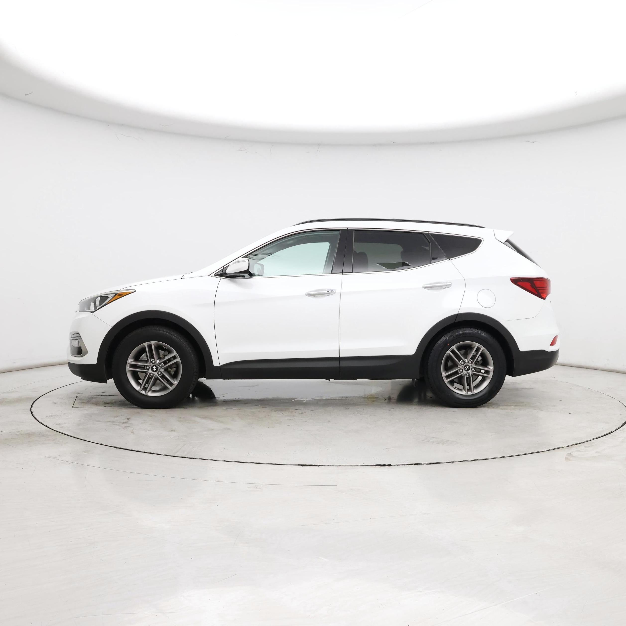 Thumbnail: 2017 Hyundai Santa Fe - 3