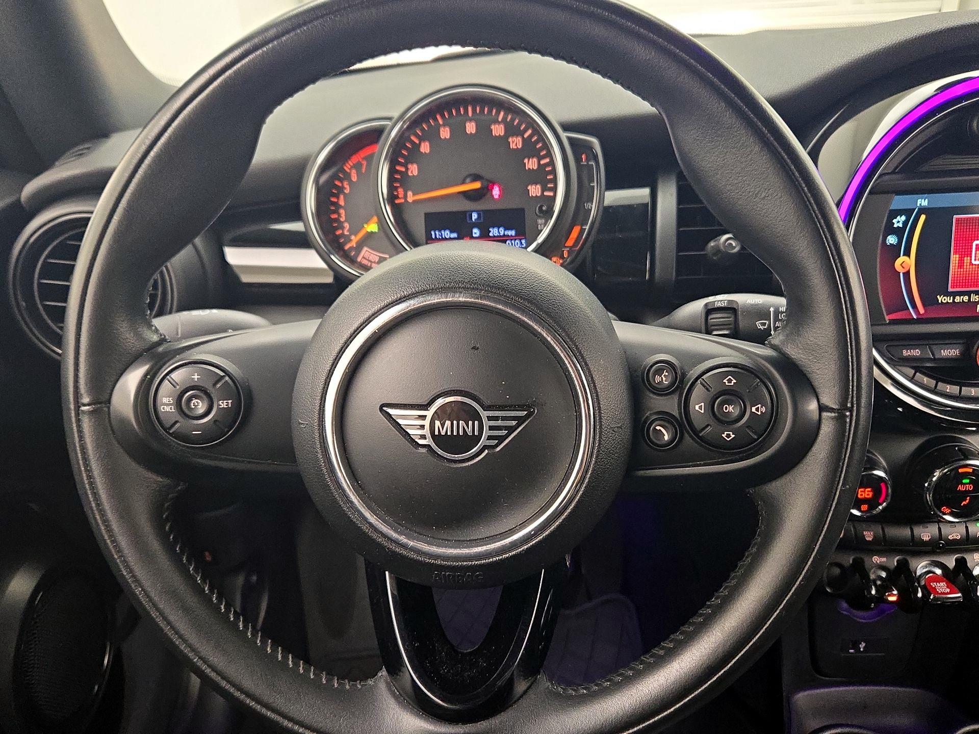 Thumbnail: 2019 MINI Cooper - 10