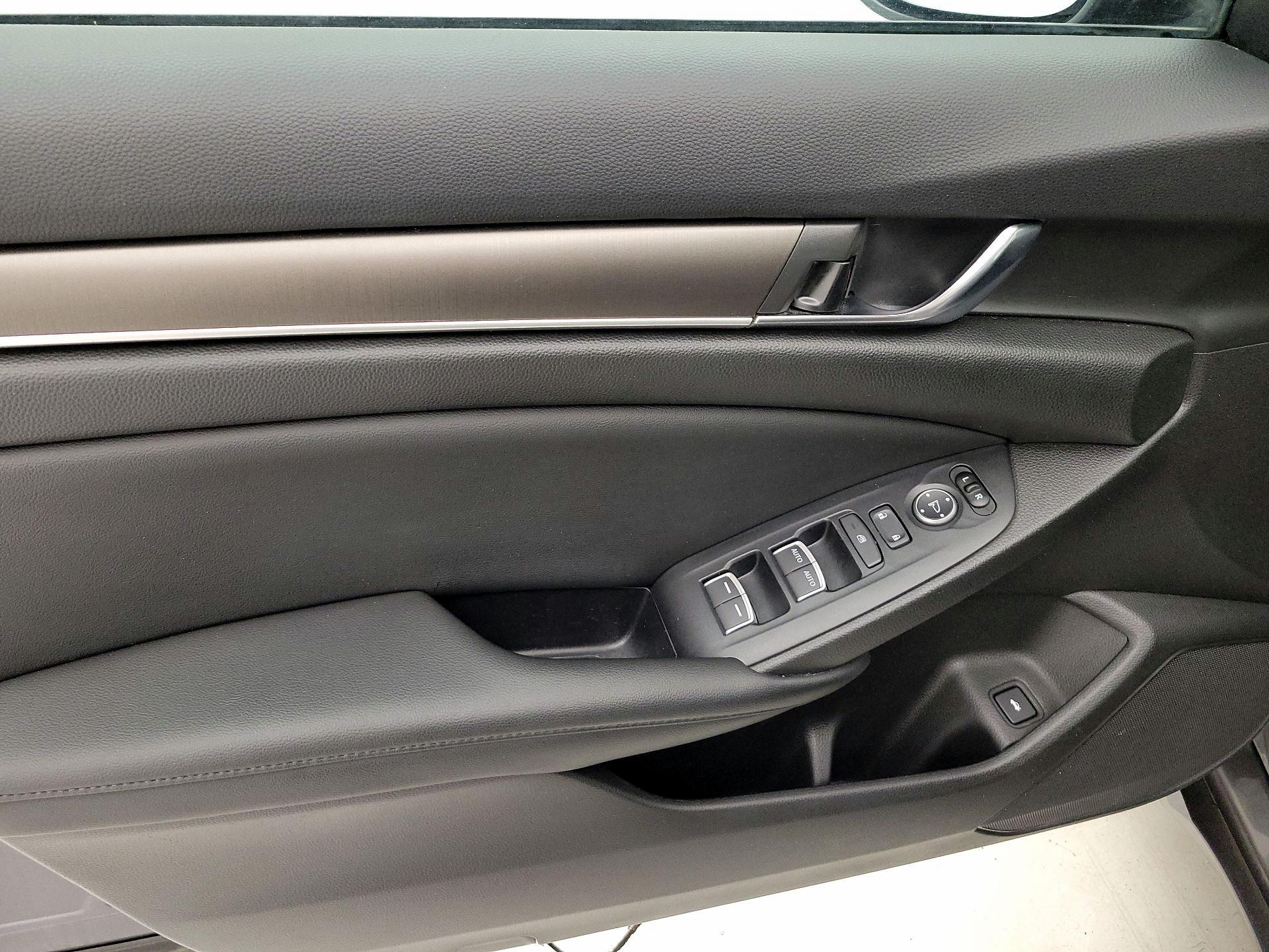 Thumbnail: 2019 Honda Accord - 12