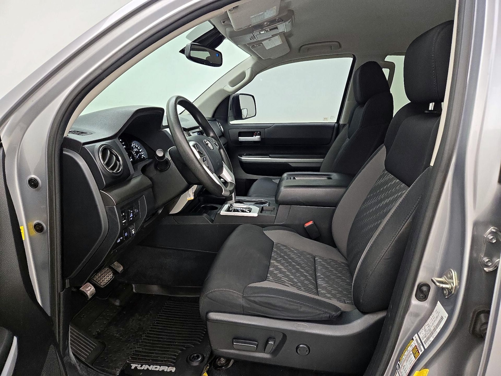 2020 Toyota Tundra SR5 - Photo 12