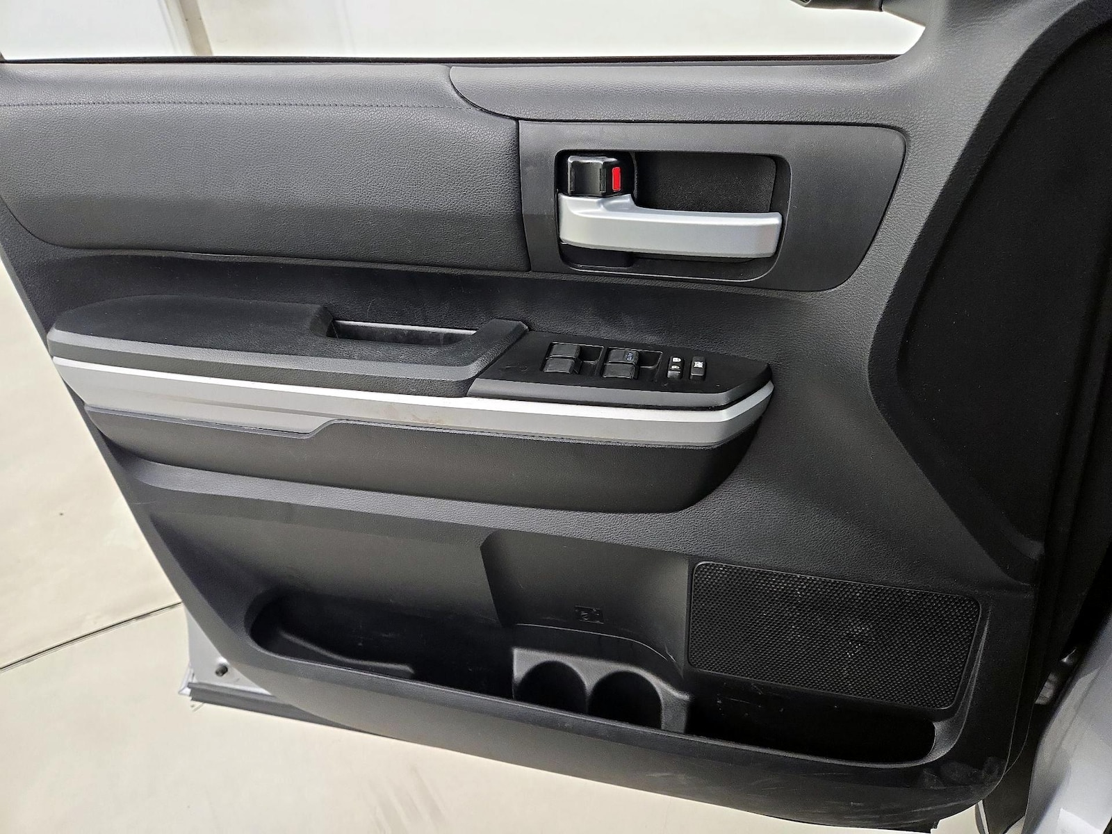 2020 Toyota Tundra SR5 - Photo 13