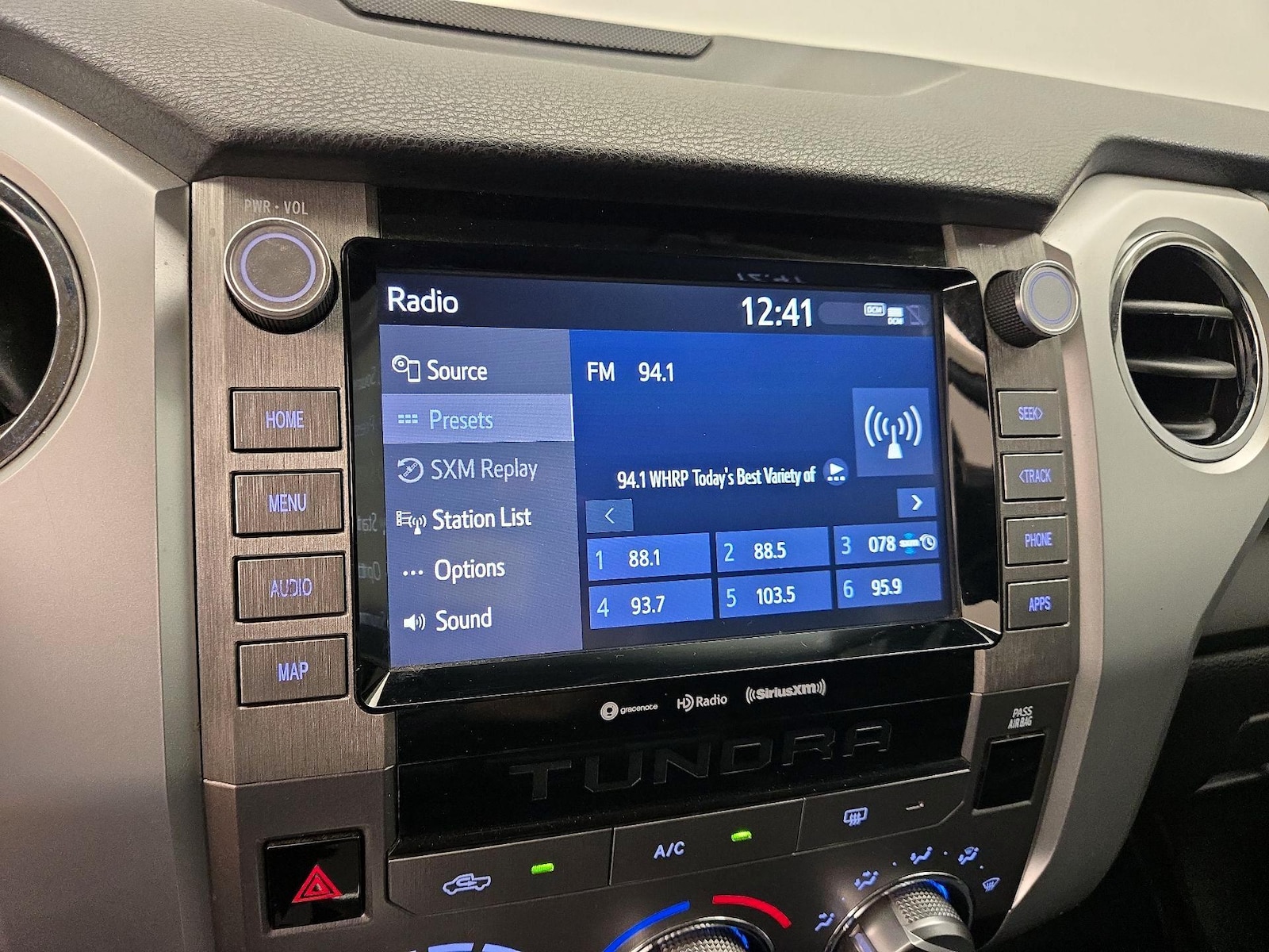 2020 Toyota Tundra SR5 - Photo 16