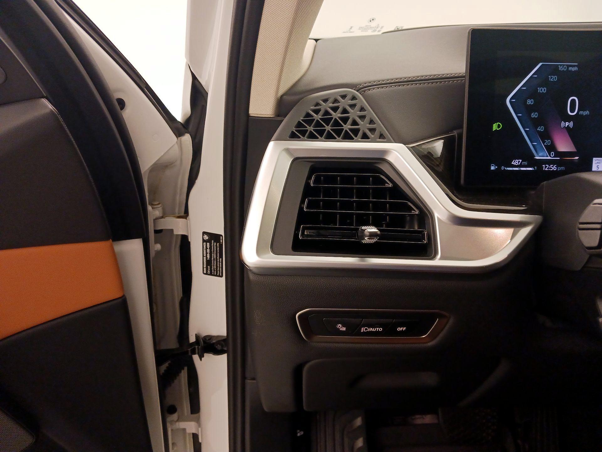Thumbnail: 2024 BMW X7 - 13