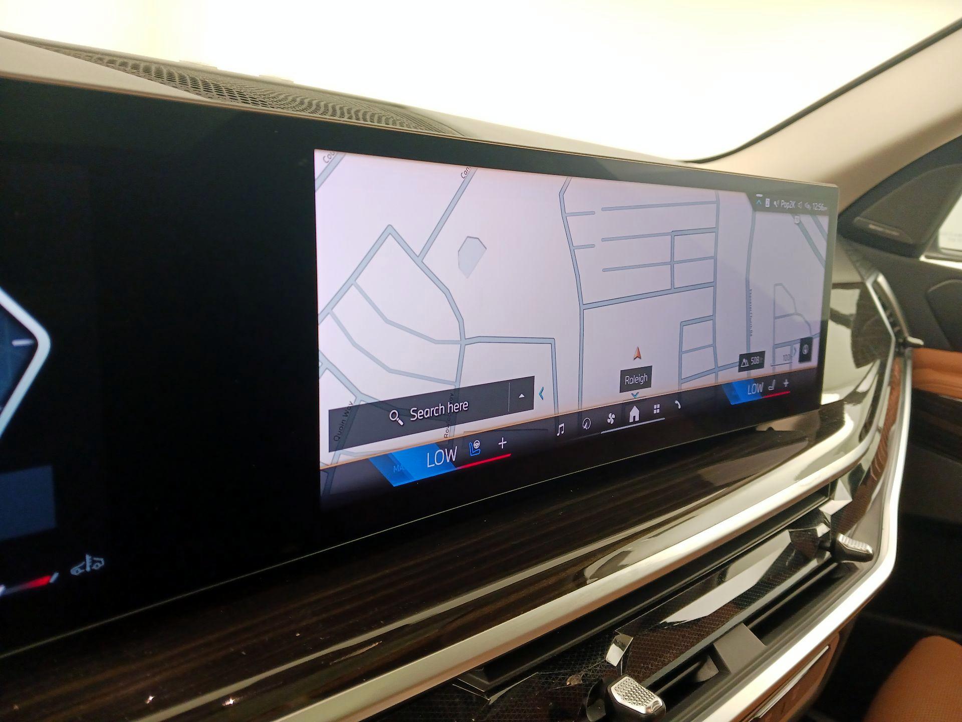Thumbnail: 2024 BMW X7 - 14