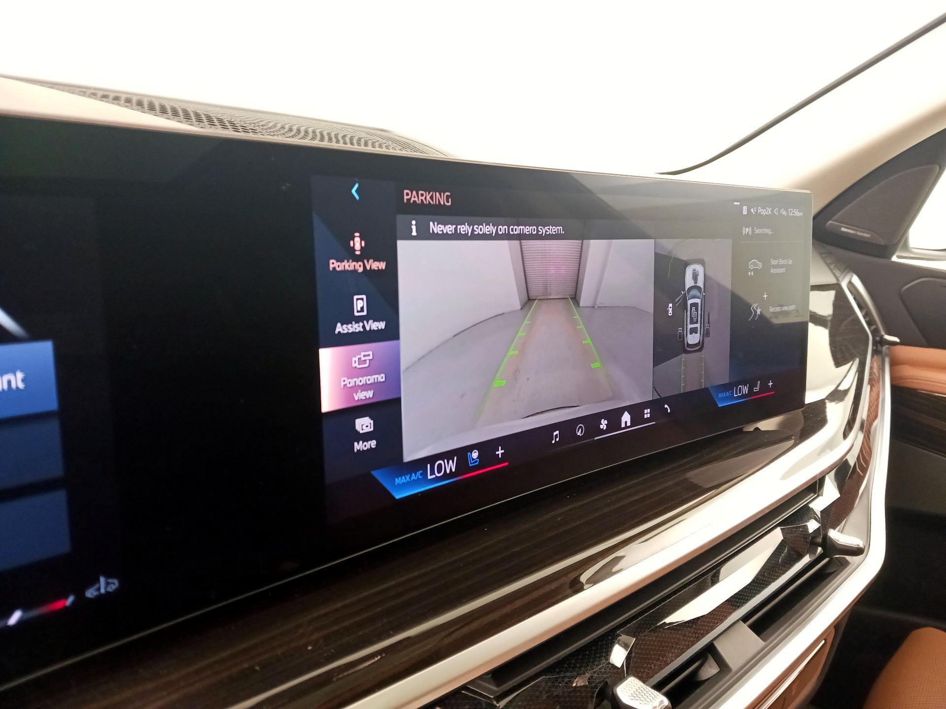Thumbnail: 2024 BMW X7 - 15