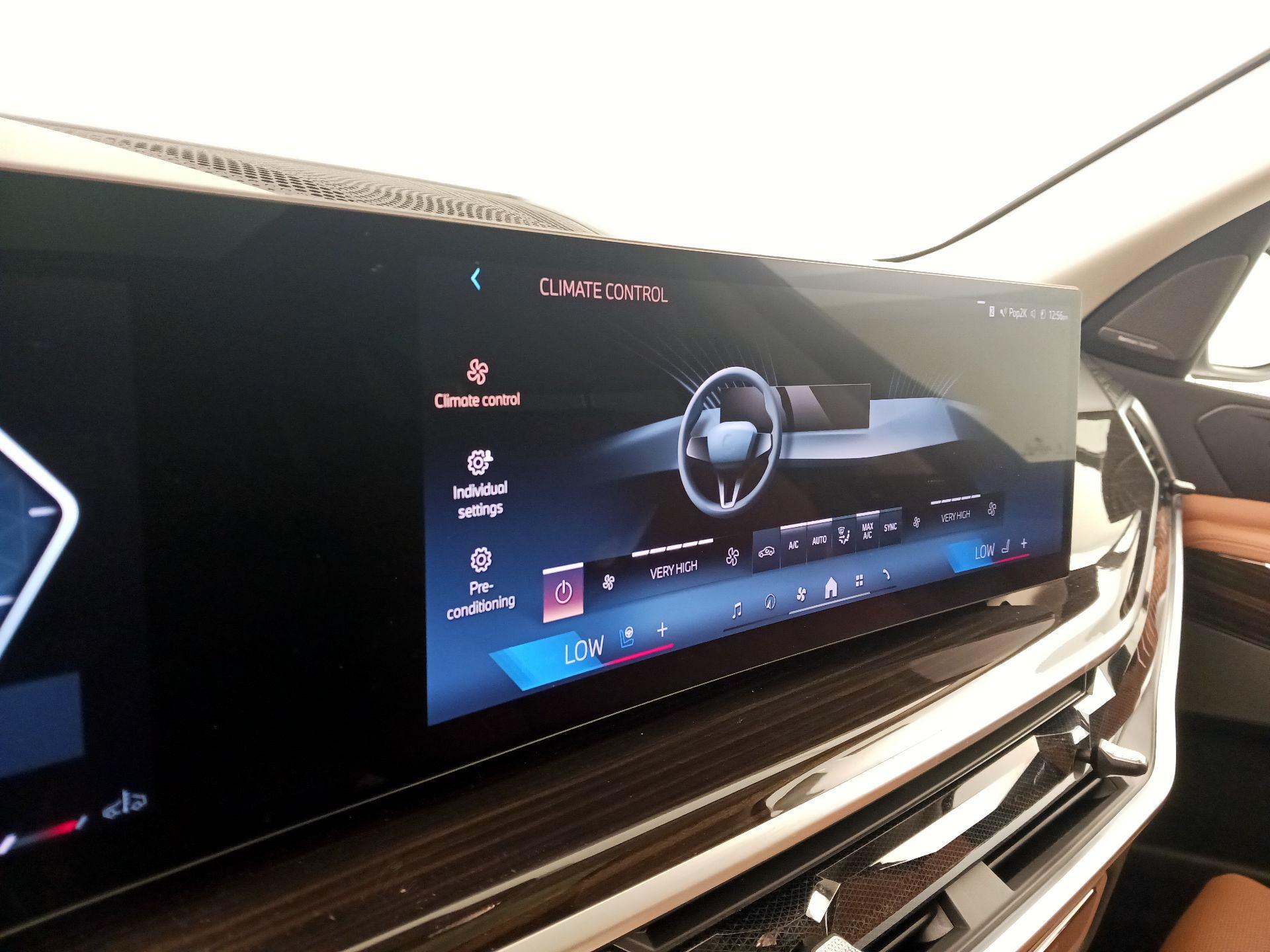 Thumbnail: 2024 BMW X7 - 17