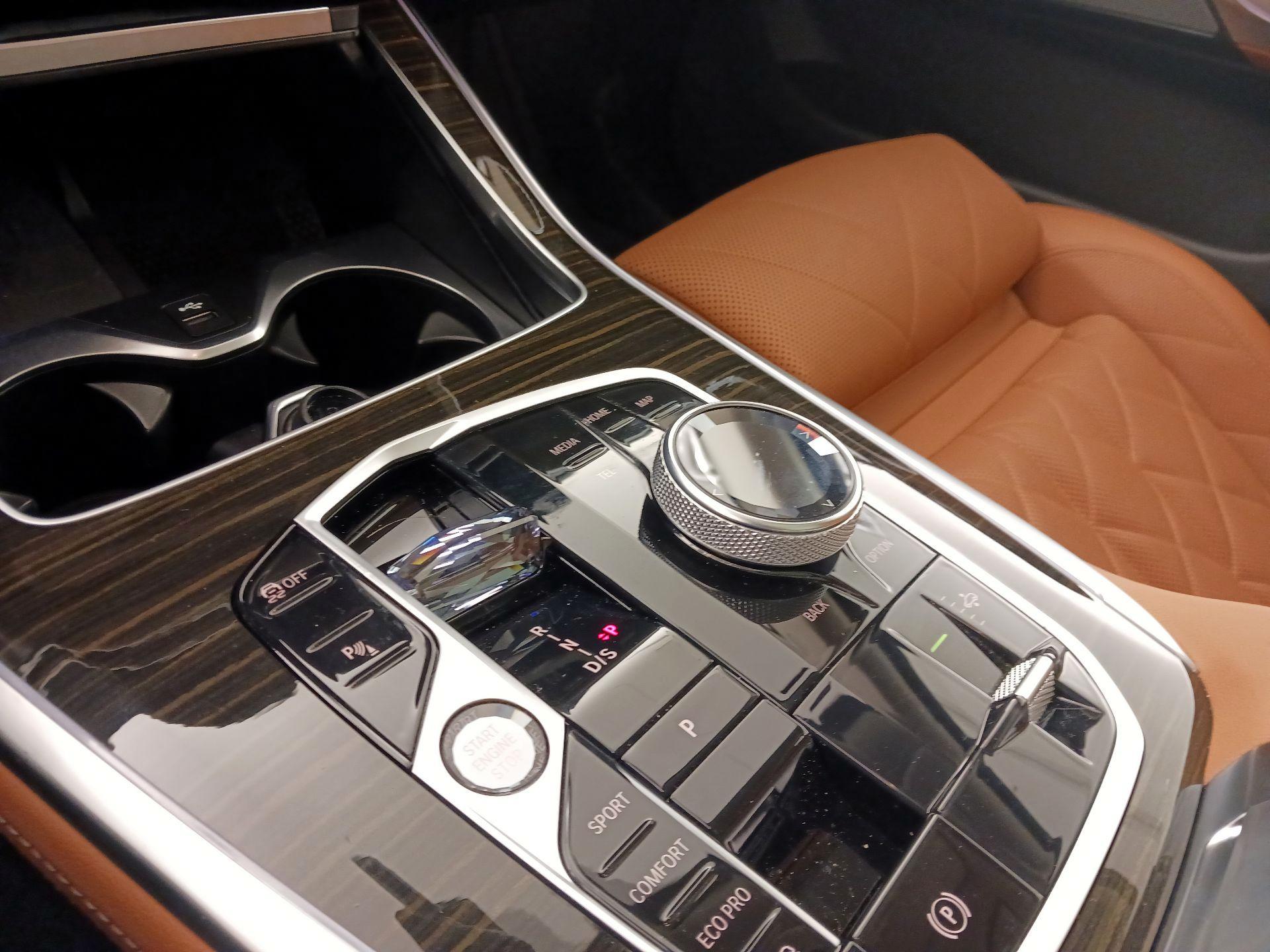 Thumbnail: 2024 BMW X7 - 18