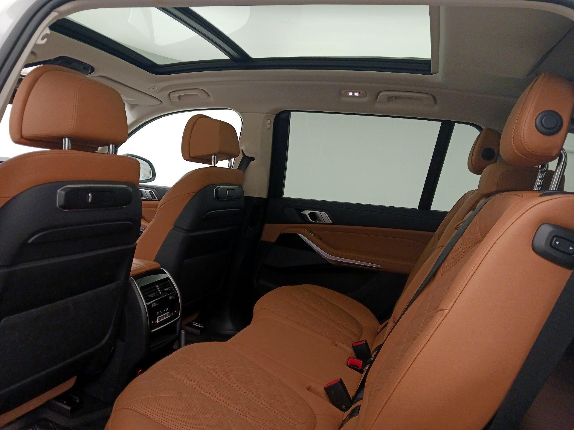 Thumbnail: 2024 BMW X7 - 20