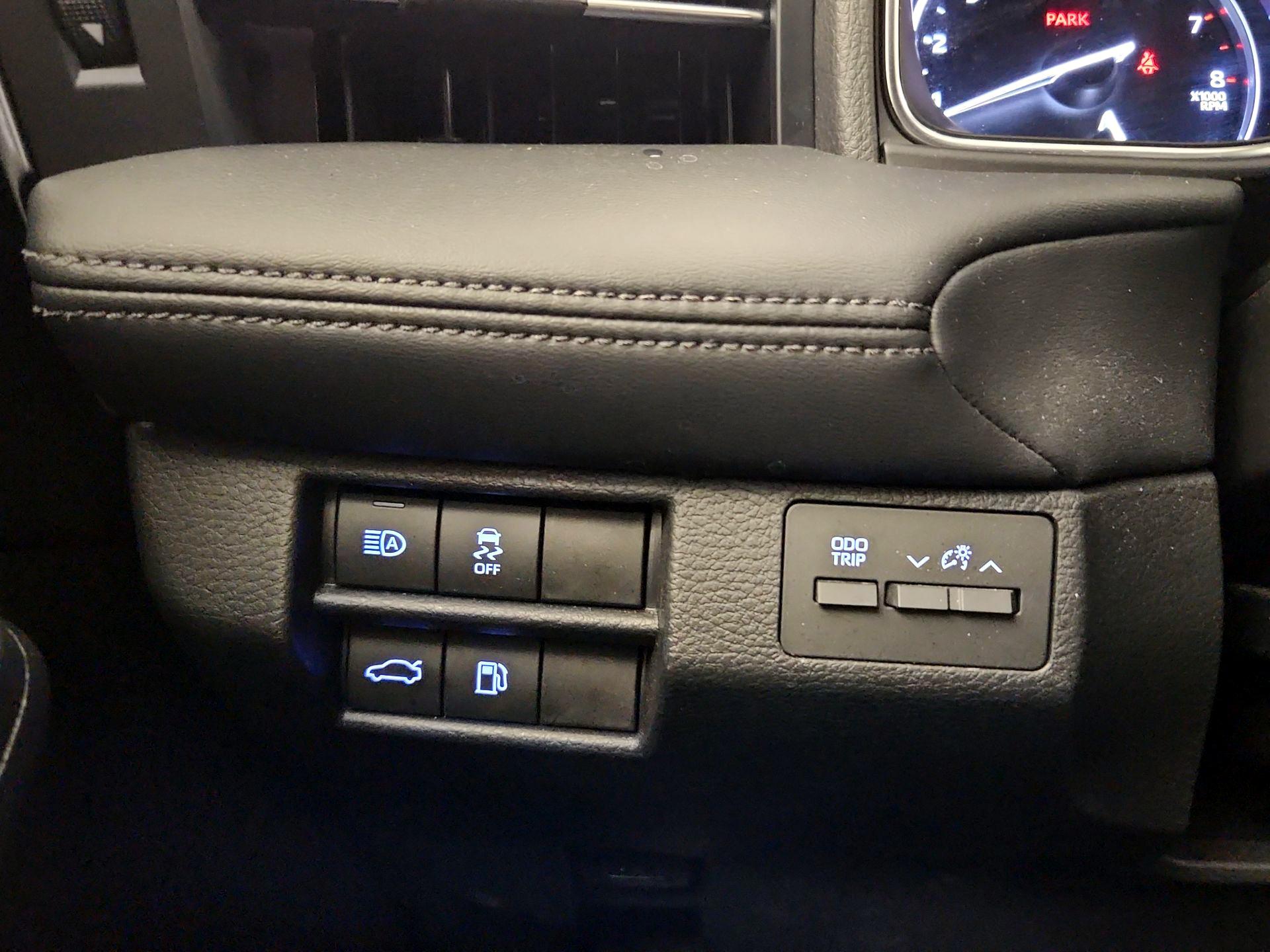 Thumbnail: 2019 Toyota Avalon - 13