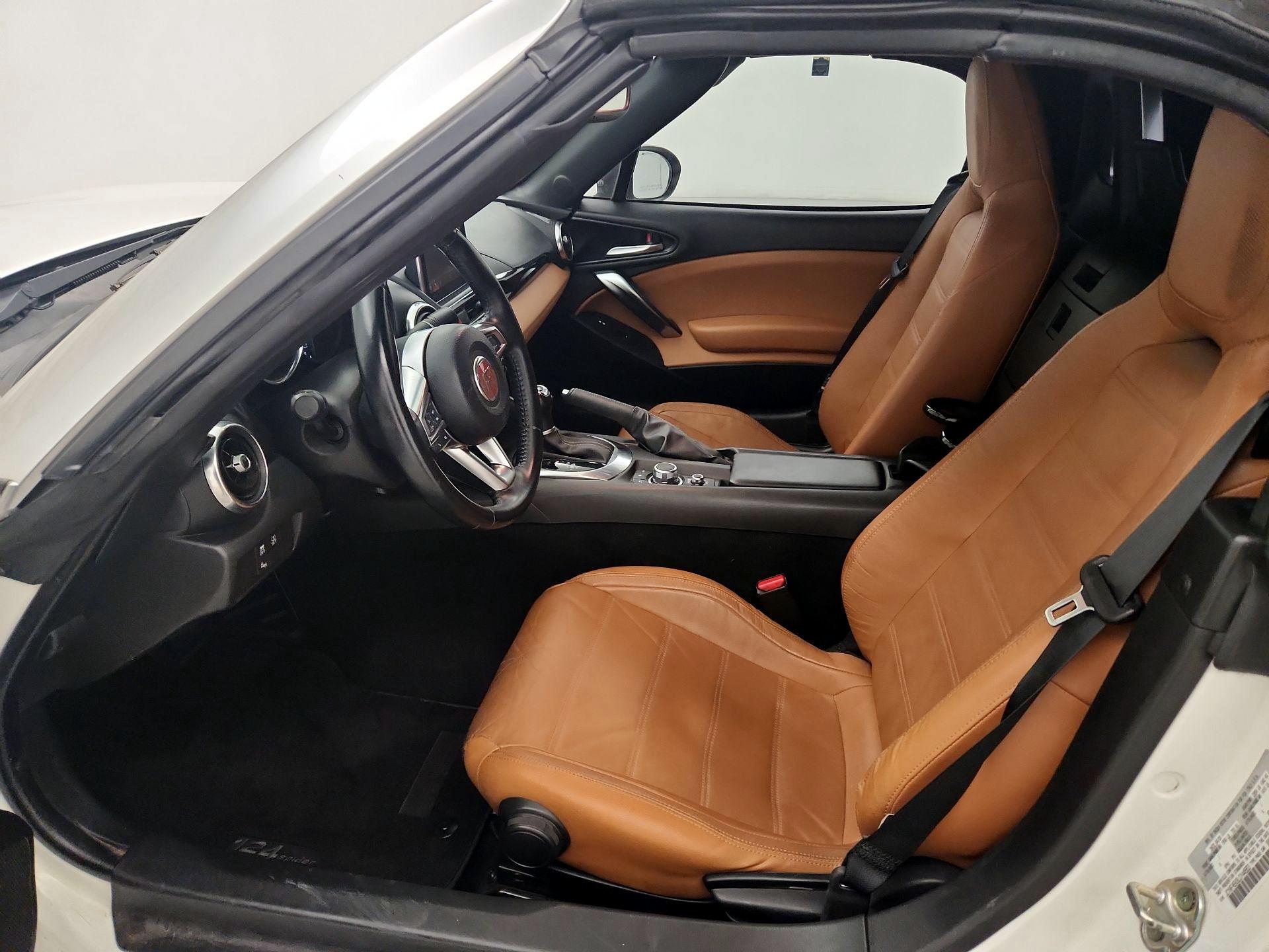 Thumbnail: 2020 Fiat 124 Spider - 11