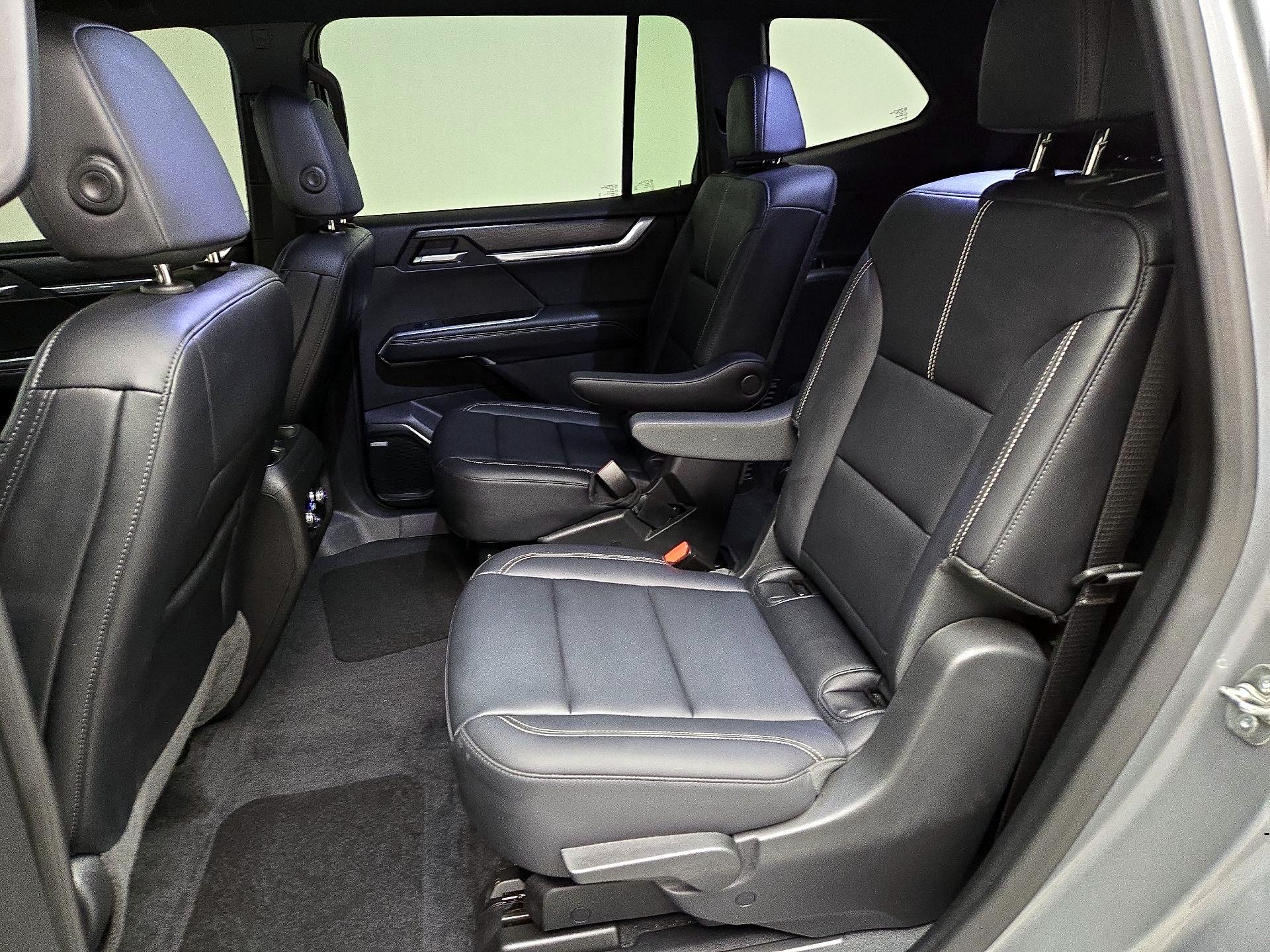 Thumbnail: 2025 GMC Acadia - 19