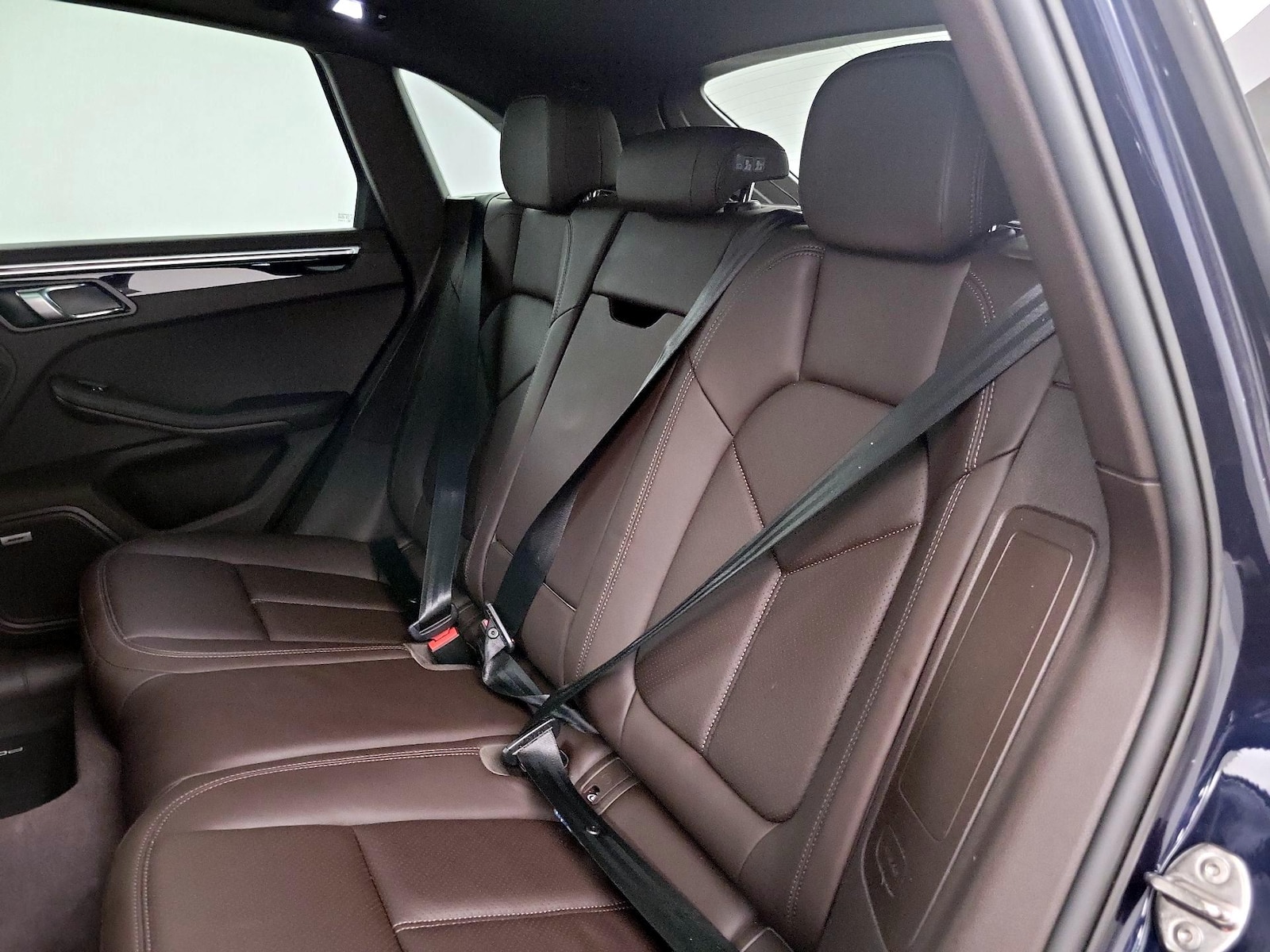 2021 Porsche Macan S - Photo 20