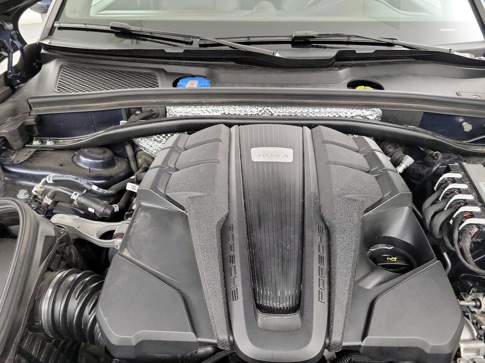 2021 Porsche Macan S - Photo 22