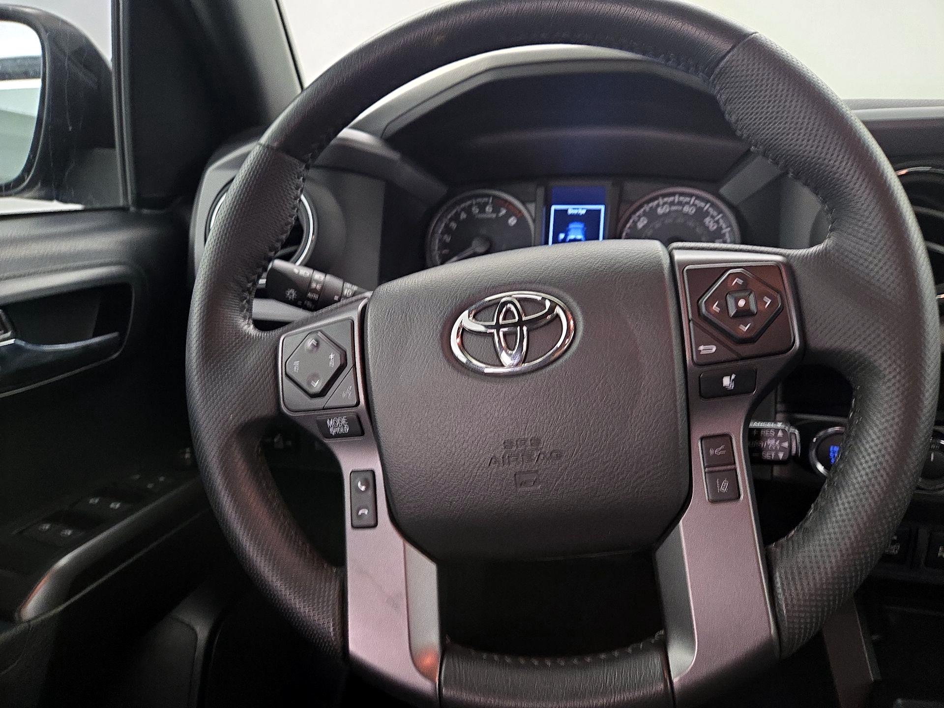 Thumbnail: 2021 Toyota Tacoma - 10