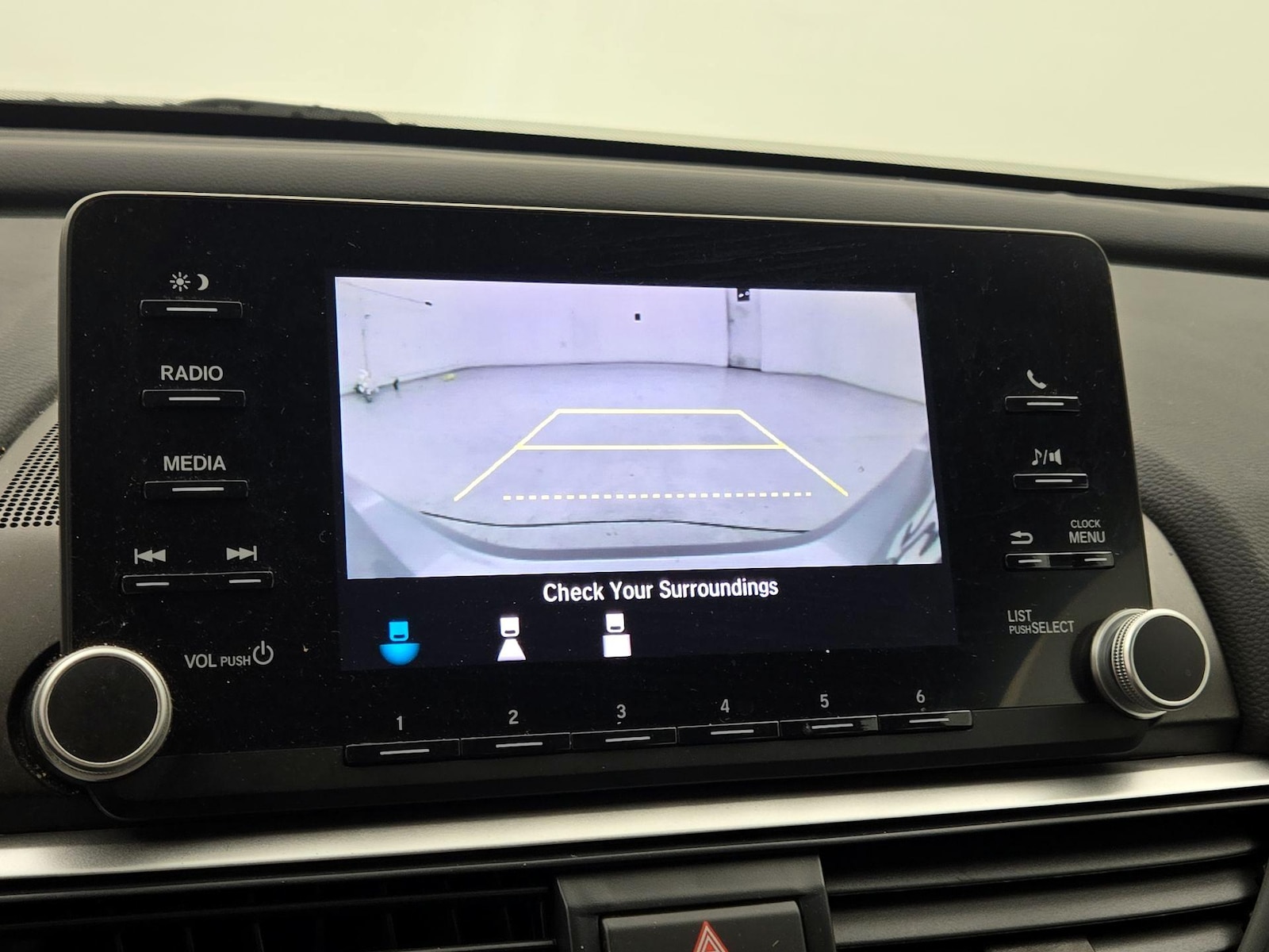 2018 Honda Accord LX - Photo 15