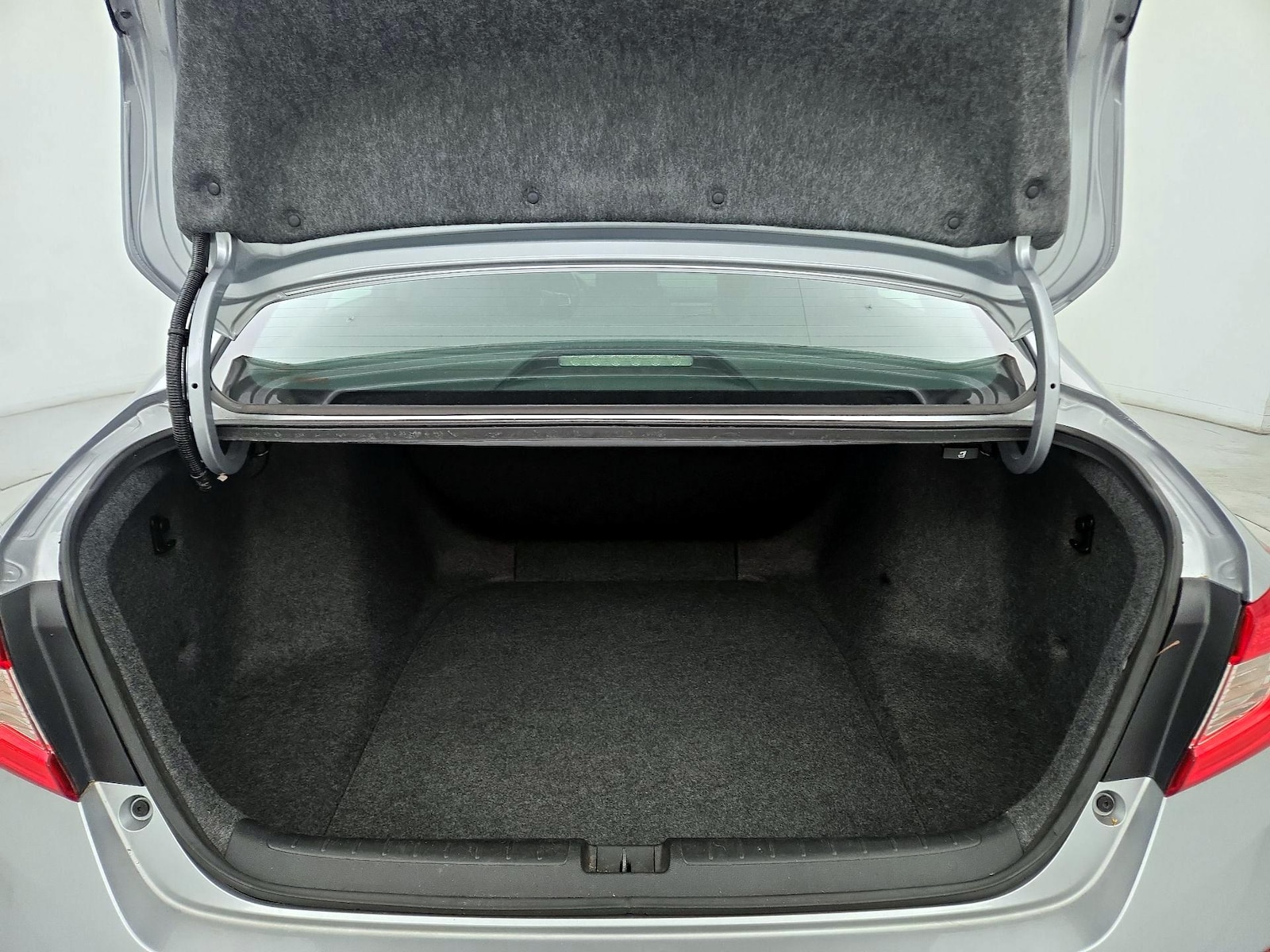 2018 Honda Accord LX - Photo 21