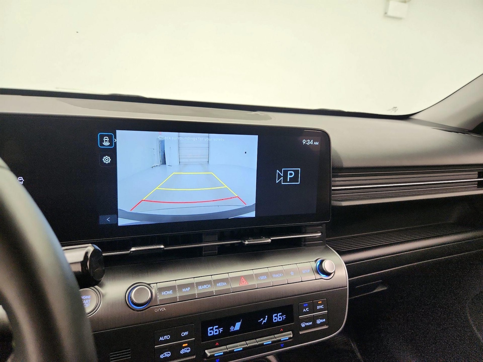 2025 Hyundai Kona SEL - Photo 15