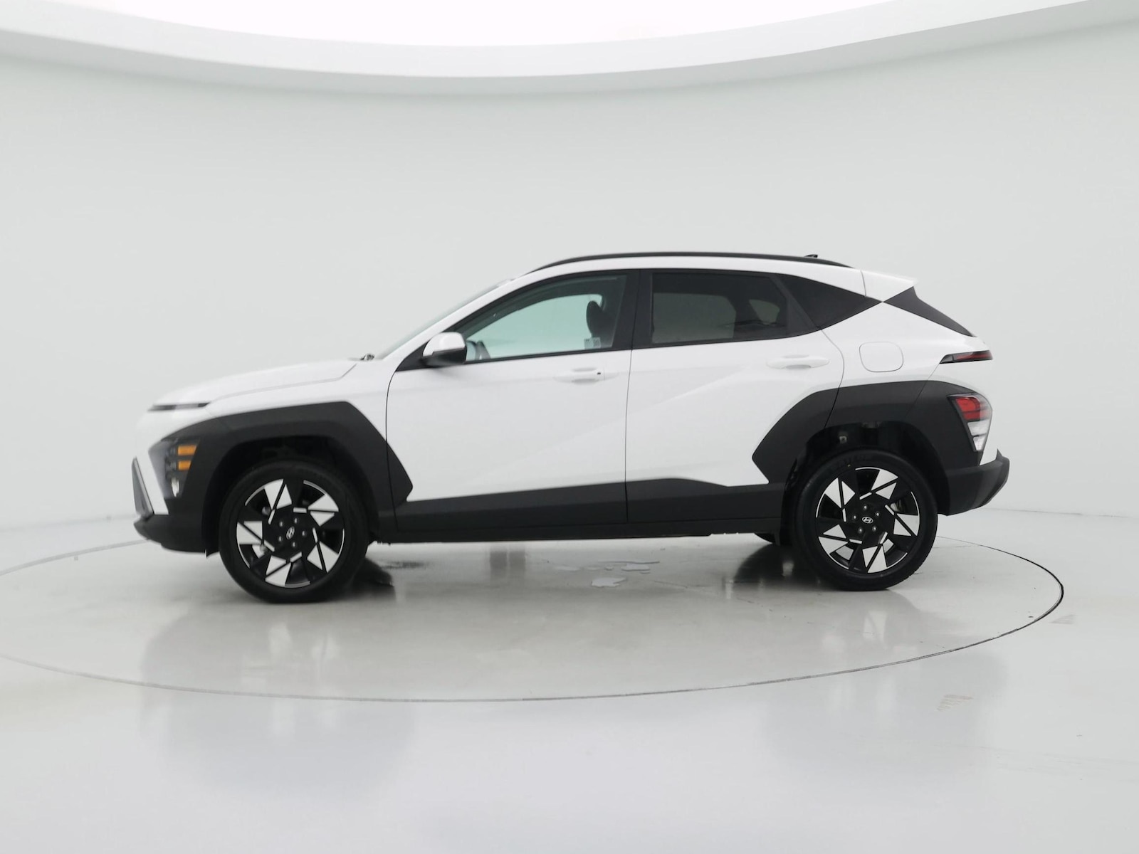 2025 Hyundai Kona SEL - Photo 4