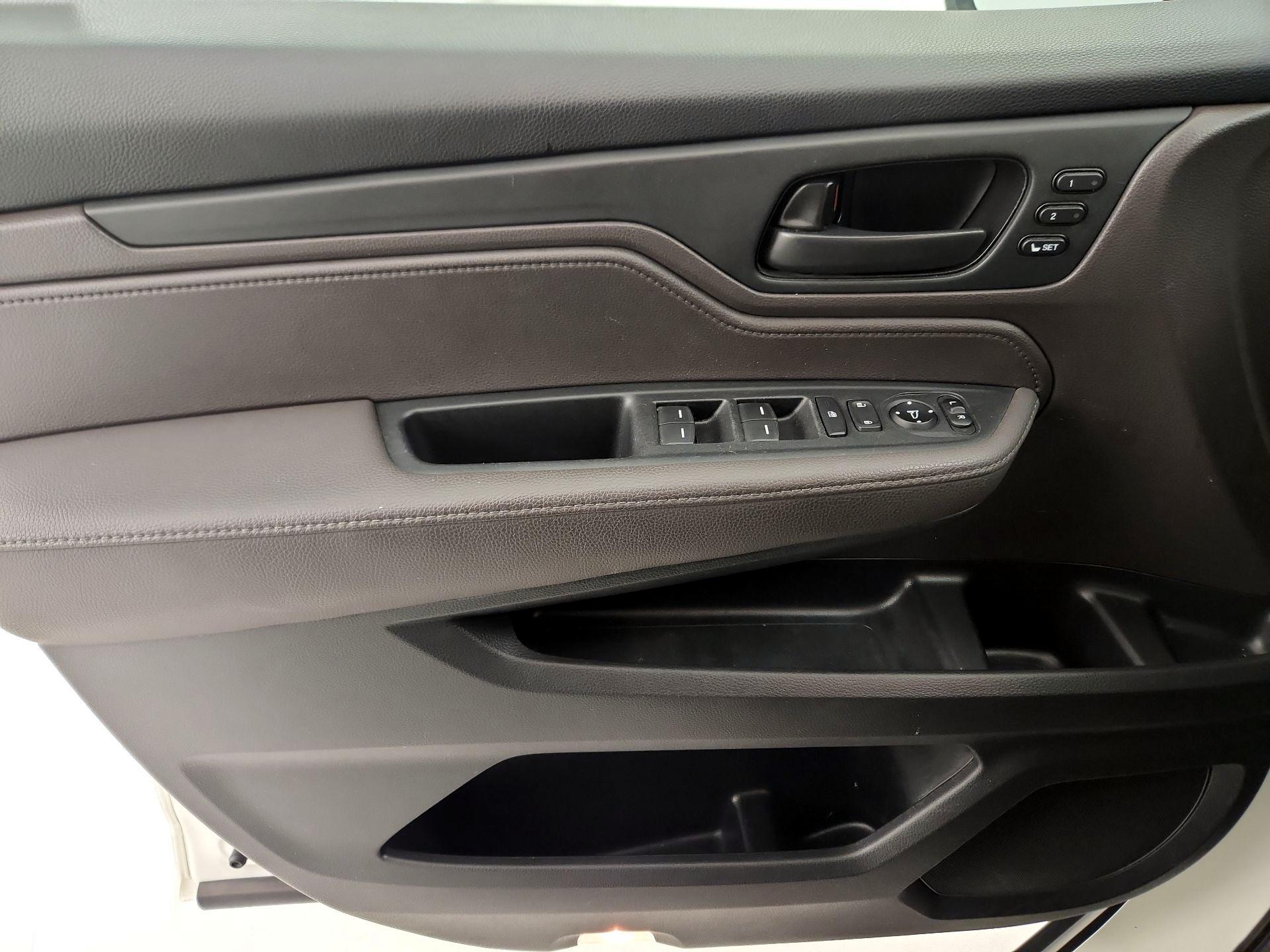 Thumbnail: 2018 Honda Odyssey - 12