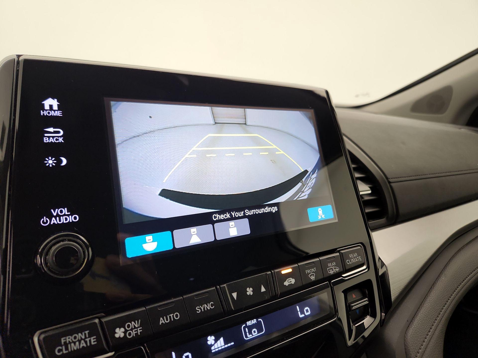 Thumbnail: 2018 Honda Odyssey - 14