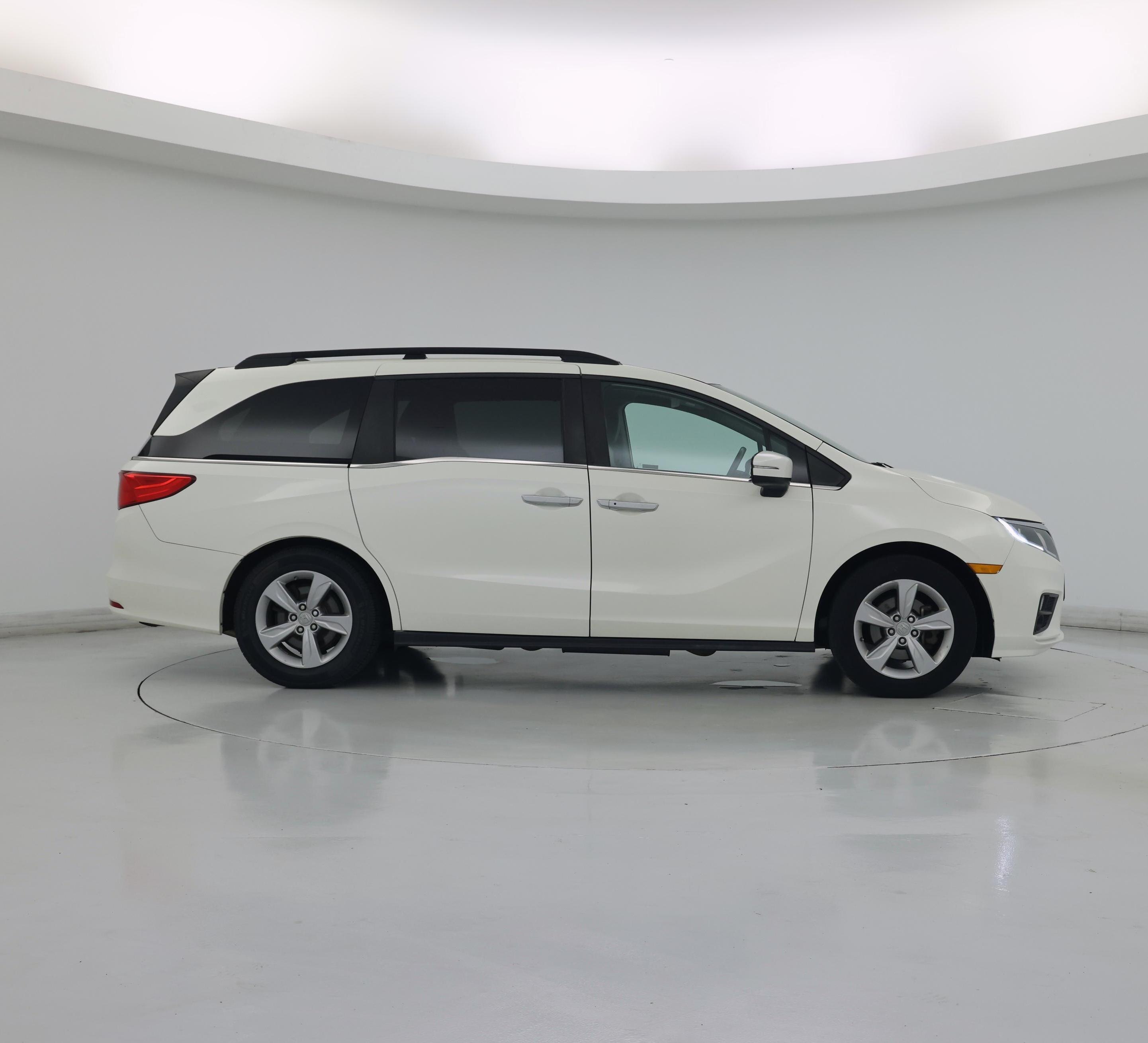 Thumbnail: 2018 Honda Odyssey - 7
