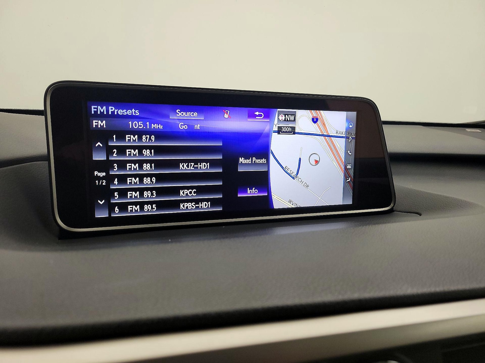 2017 Lexus RX 450h - Photo 17